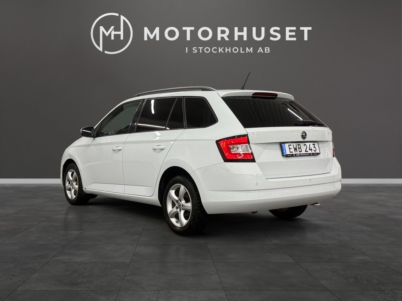 Skoda Fabia 1.2 TSI Elegance 2015, photo 4/10