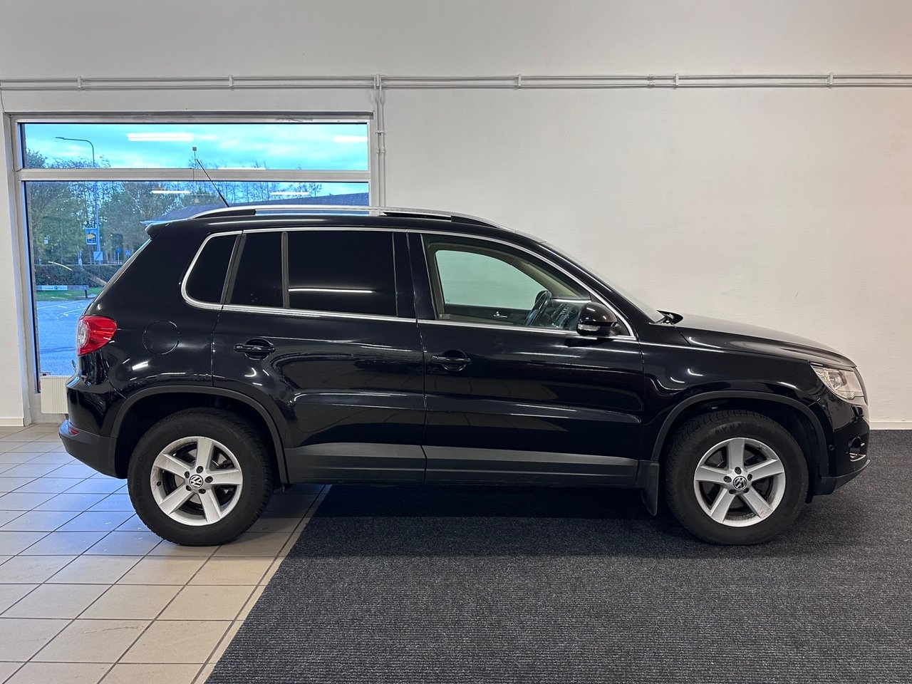 Volkswagen Tiguan 1.4 TSI Sport & Style 2009, bild 6/10