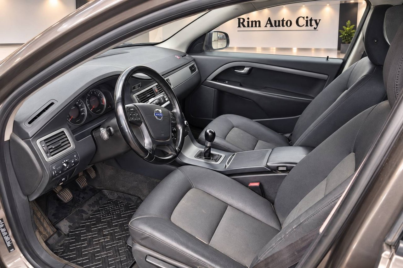 Volvo V70 2.0 Kinetic 2010, bild 7/10