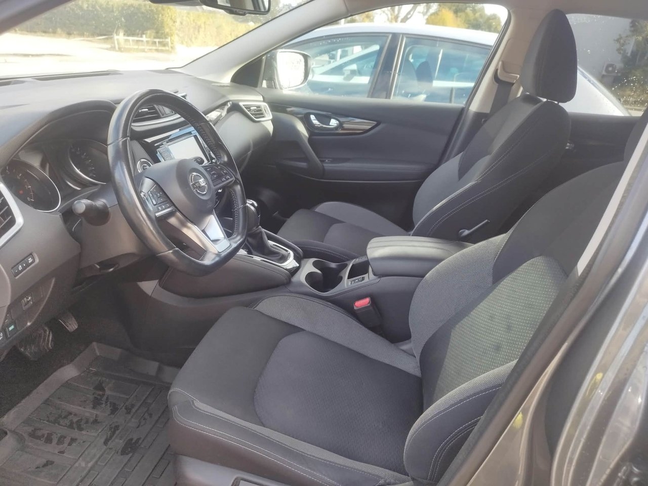 Nissan Qashqai 1.3 DIG-T N-CONNECTA 2020, bild 3/3