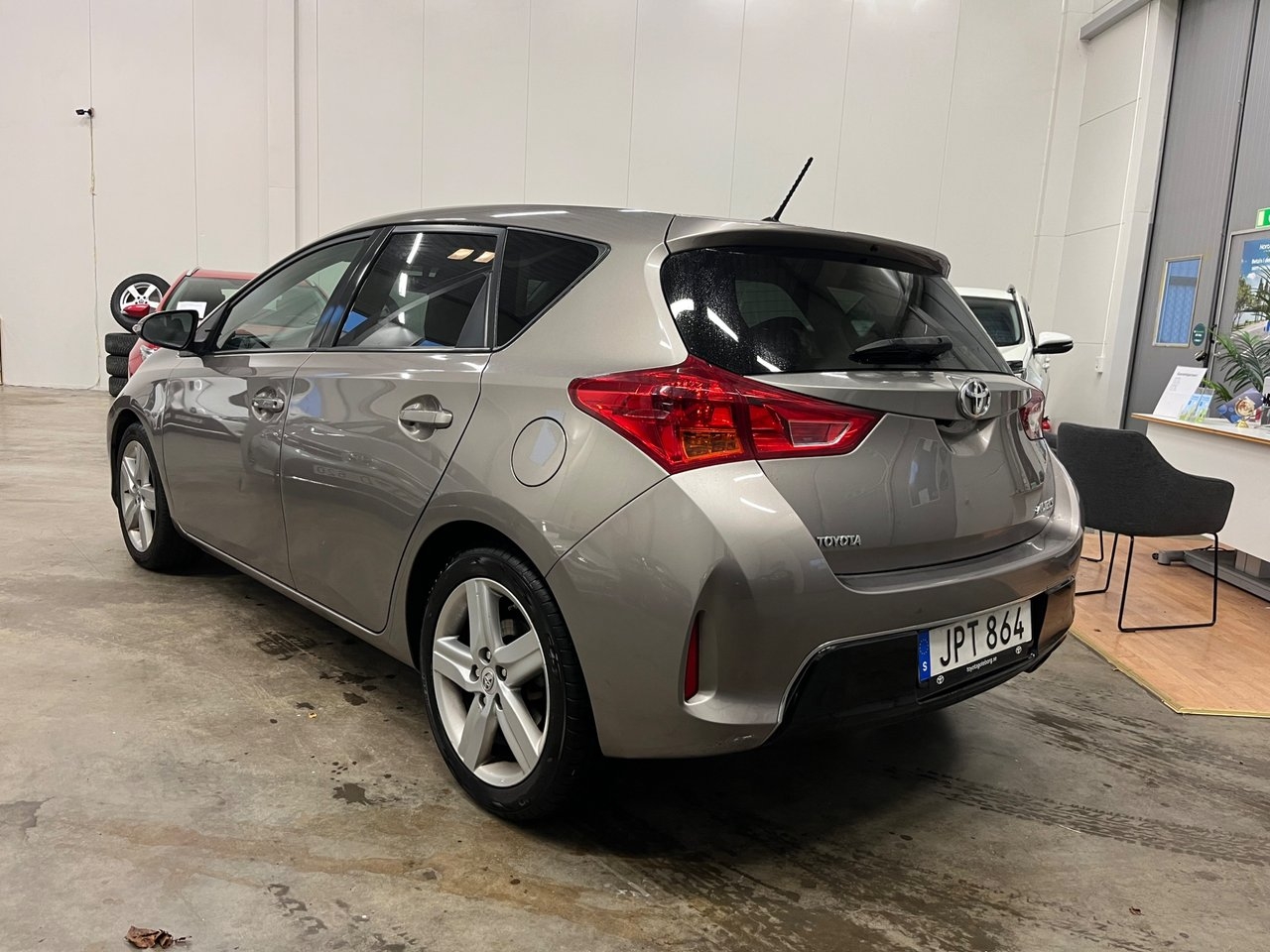 Toyota Auris 1.6 2015, bild 6/10