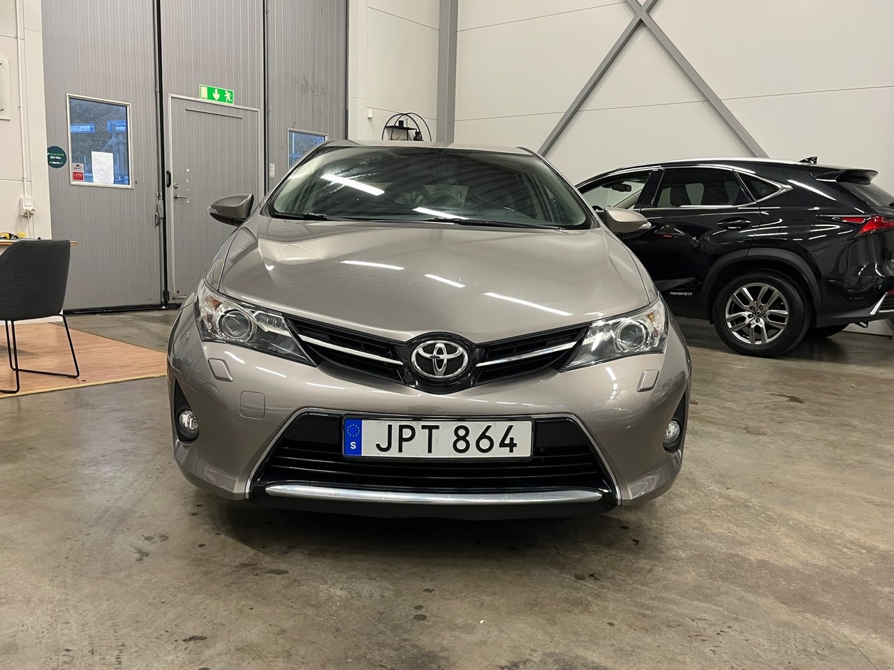 Toyota Auris 1.6 2015, bild 2/10
