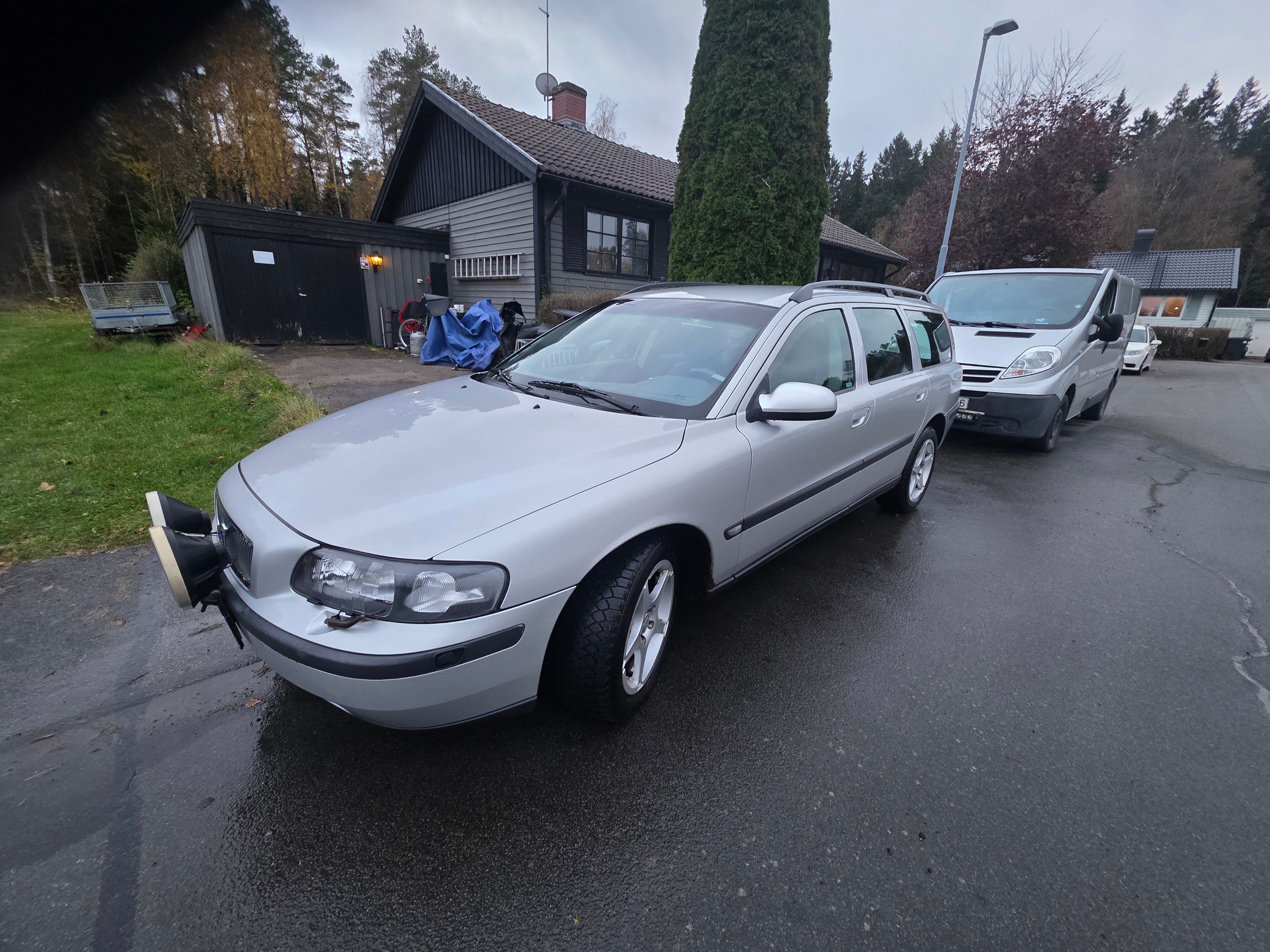 Volvo V70 2.4 2002, kuva 2/8