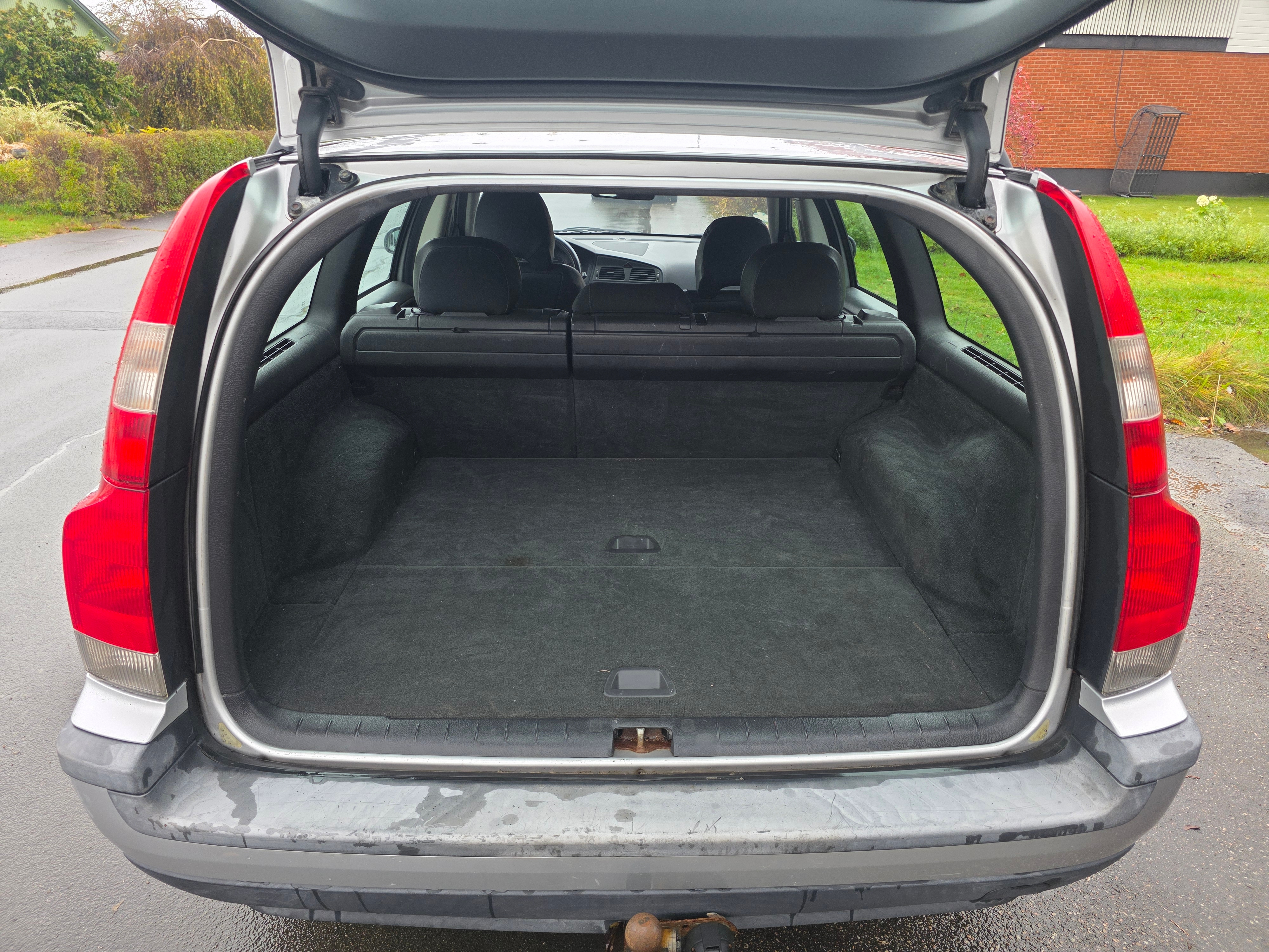 Volvo V70 2.4 2002, kuva 7/8