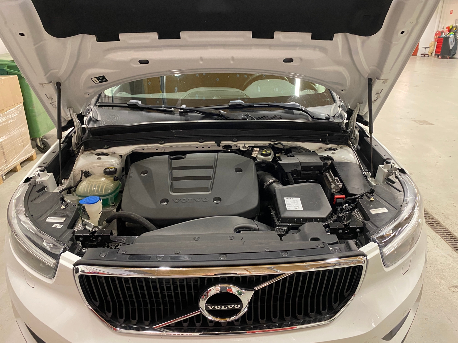 Volvo XC40 T3 2020, kuva 6/7