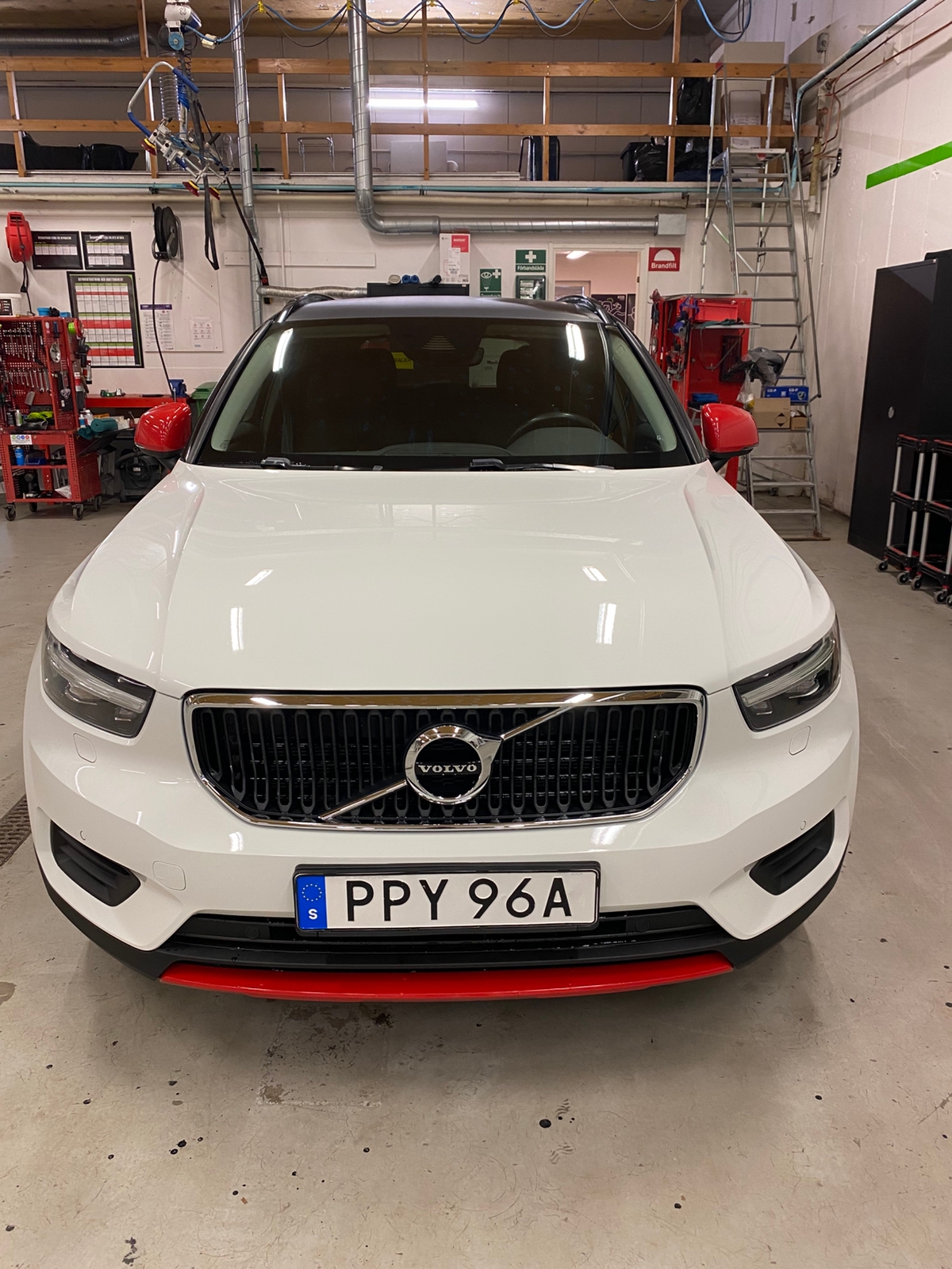 Volvo XC40 T3 2020, kuva 3/7