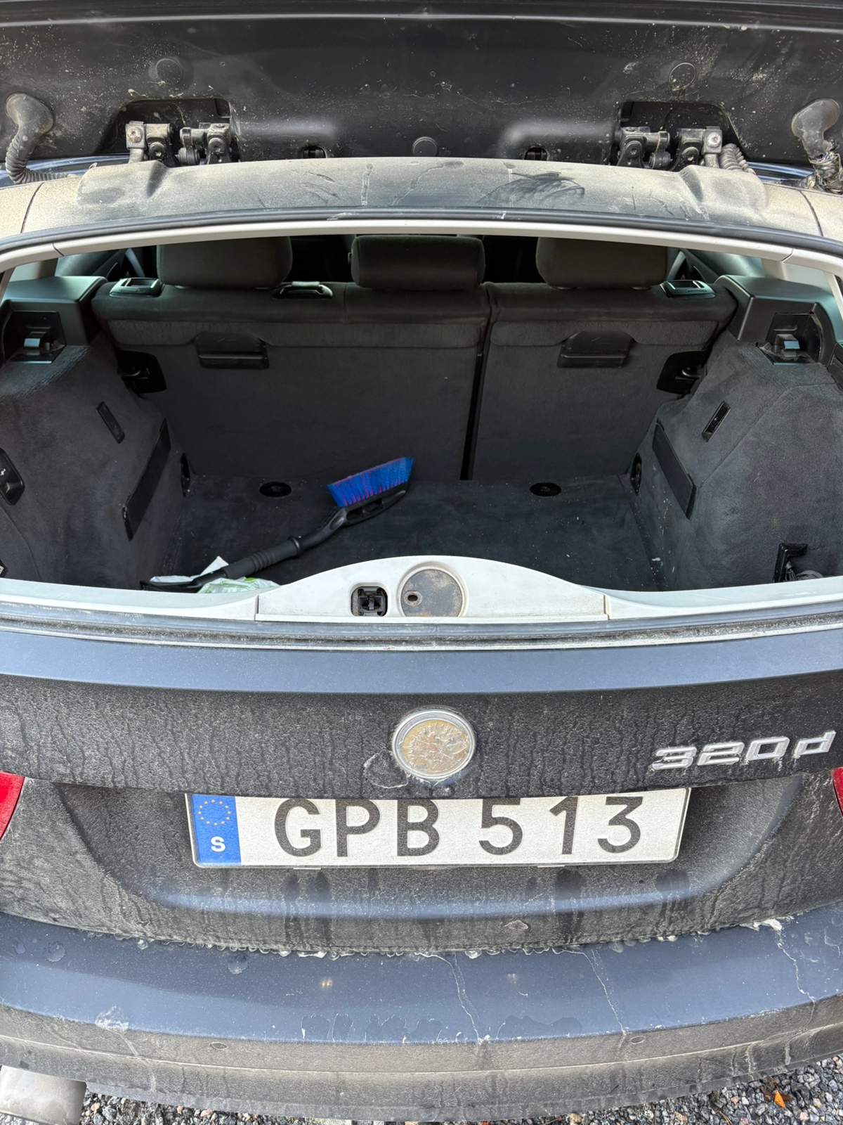 BMW 320d 2009, bild 3/5