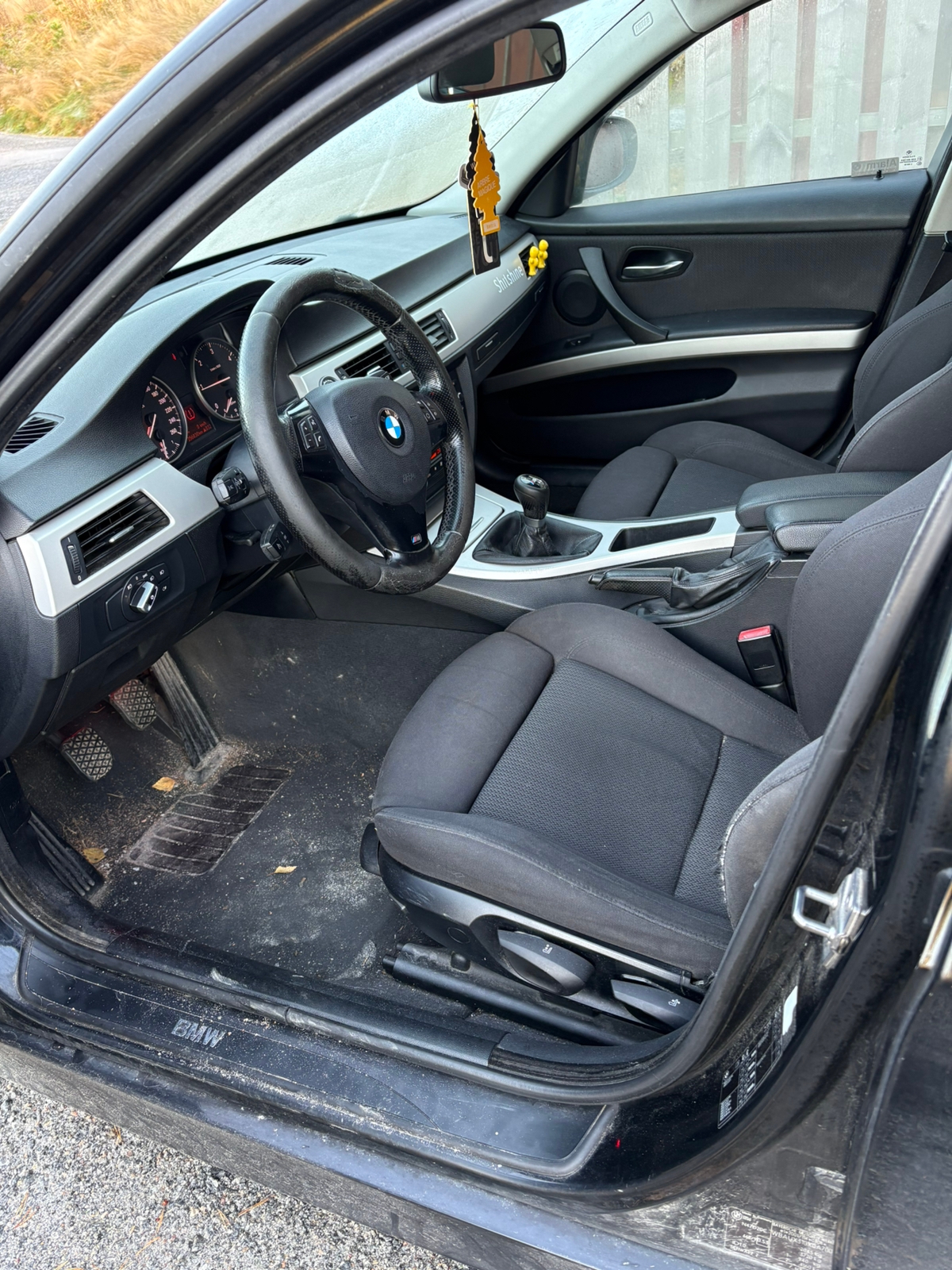 BMW 320d 2009, bild 5/5