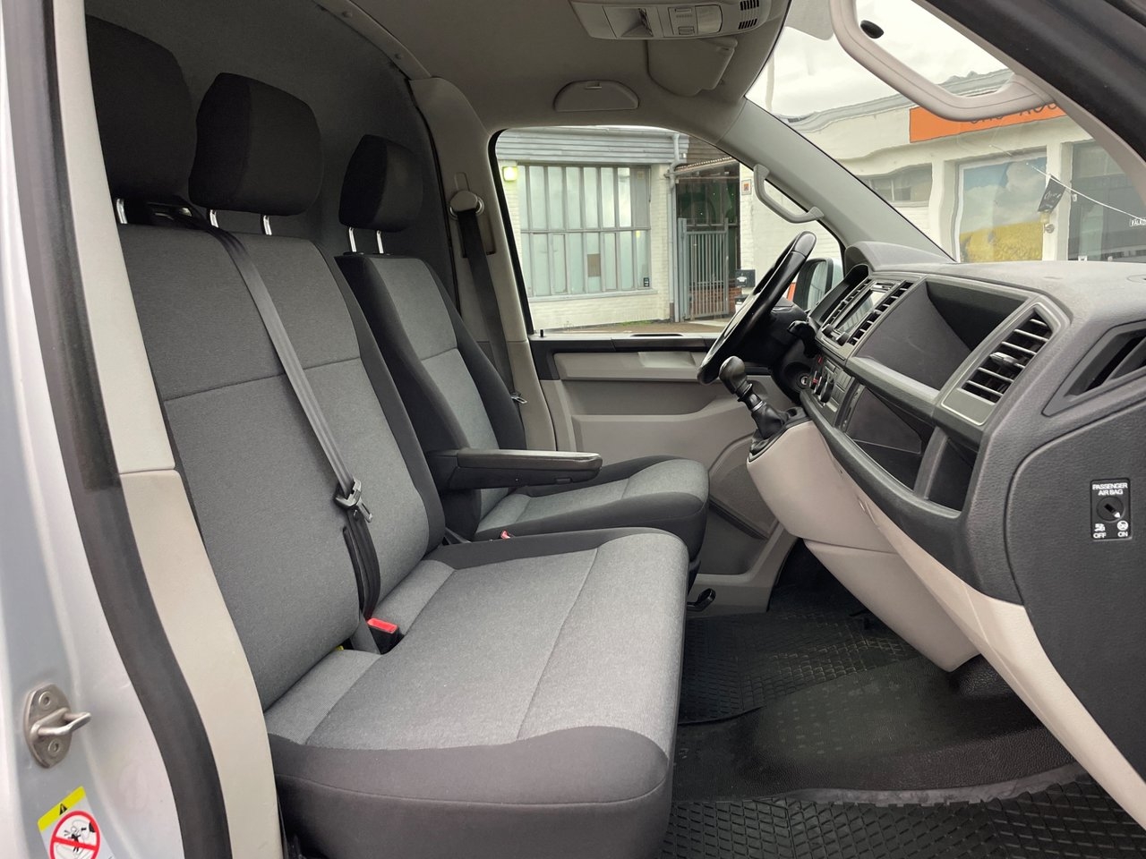 Volkswagen Transporter 2.0 TDI SCR 2018, kuva 7/10
