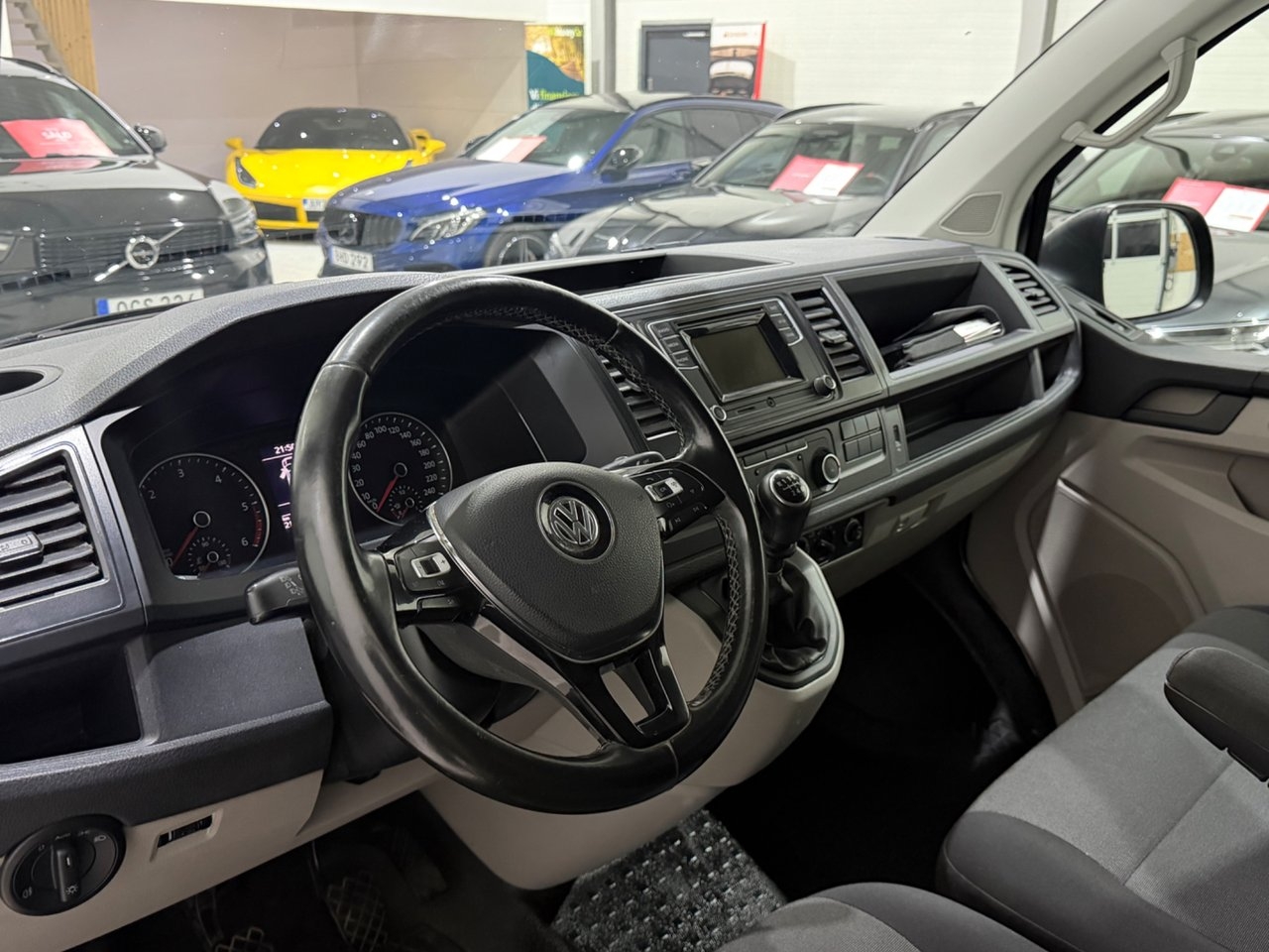 Volkswagen Transporter 2.0 TDI SCR 2016, kuva 6/10