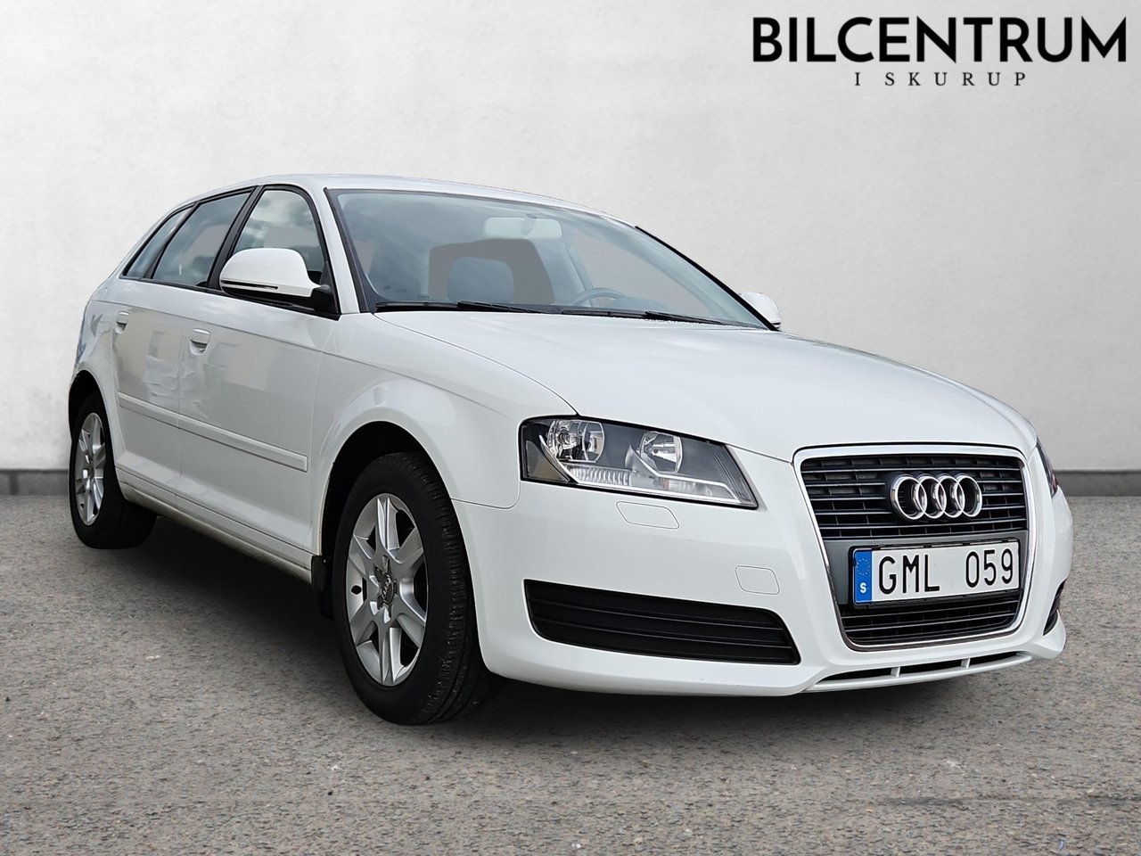 Audi A3 1.6 2010, photo 2/8