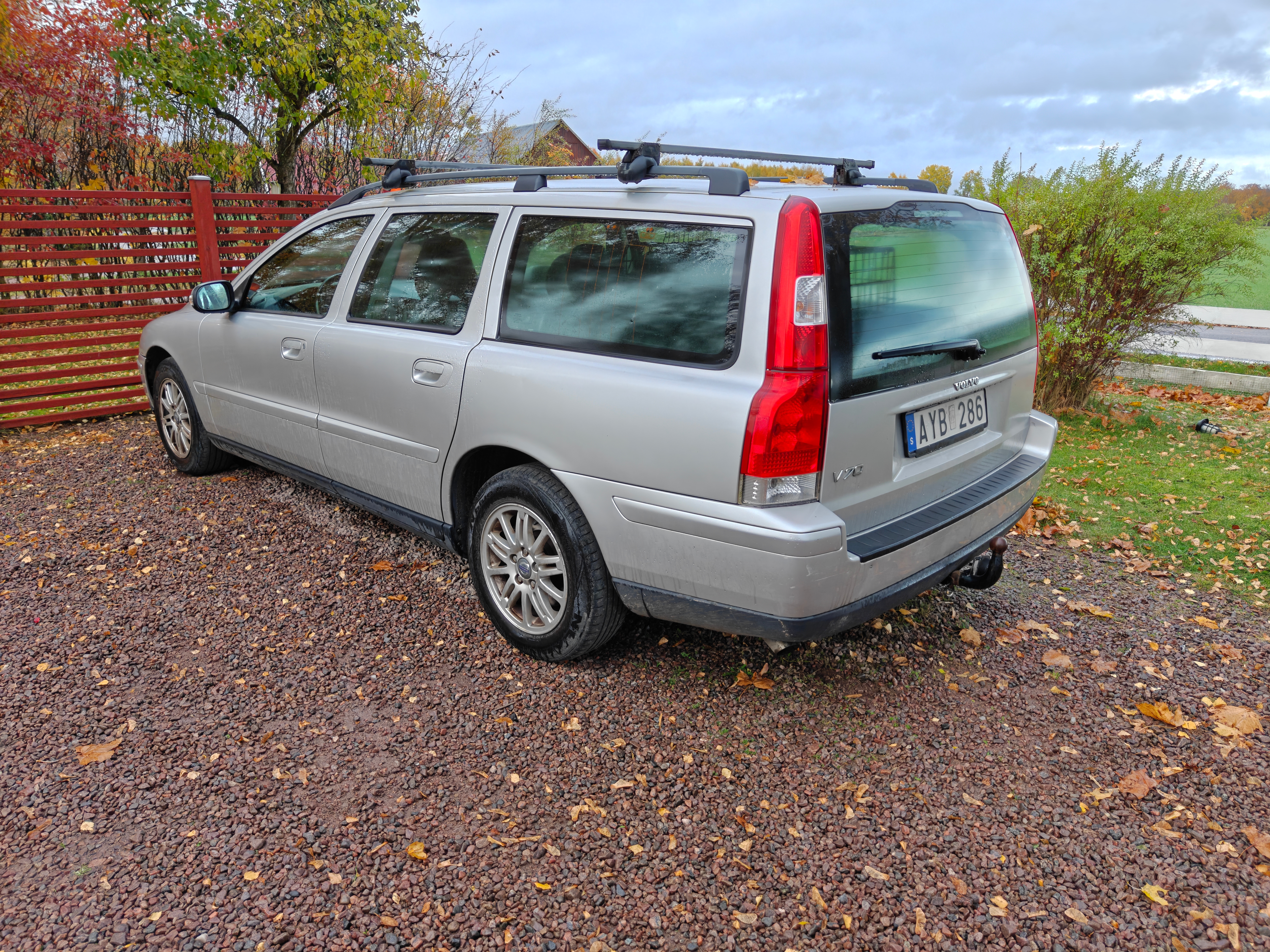 Volvo V70 2.4 2007, kuva 2/4