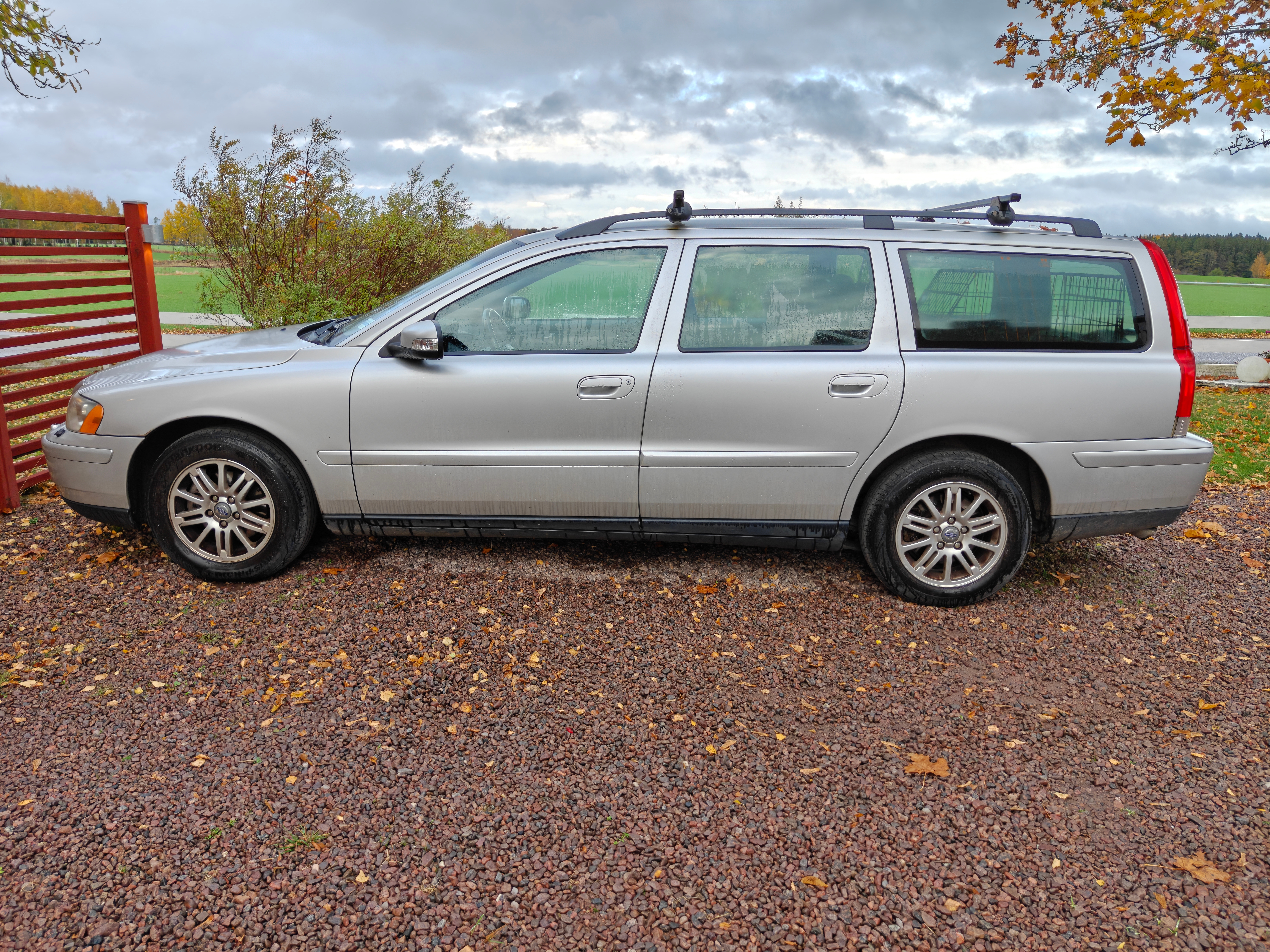 Volvo V70 2.4 2007, kuva 3/4