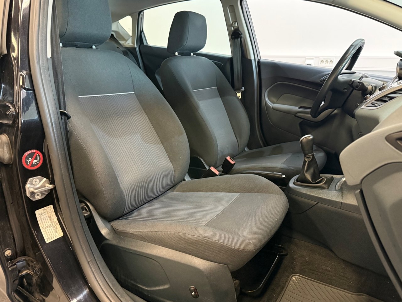 Ford Fiesta 1.4 TDCi 2011, kuva 4/8