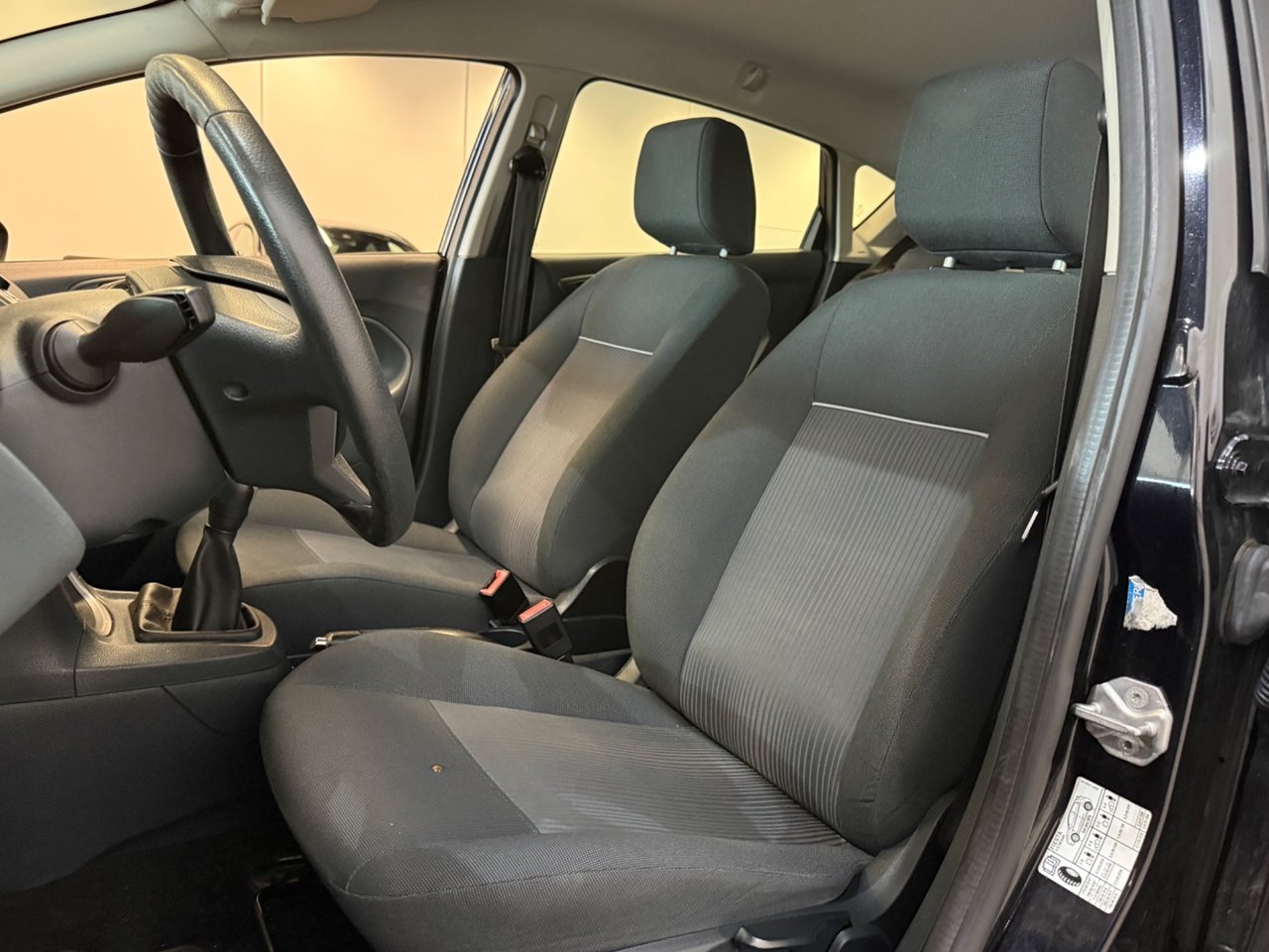 Ford Fiesta 1.4 TDCi 2011, kuva 6/8
