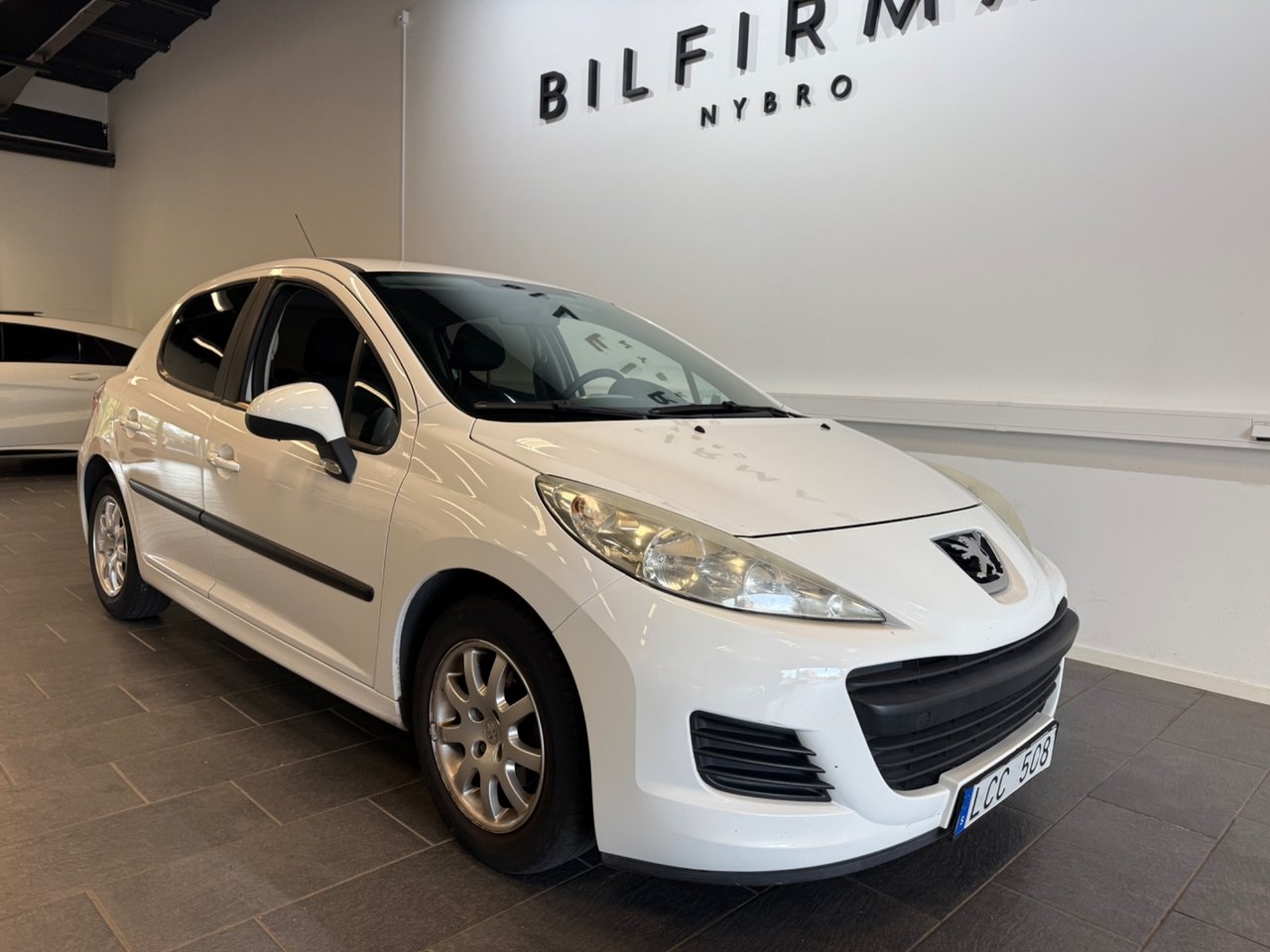Peugeot 207 HDi FAP 92 2010, photo 2/6