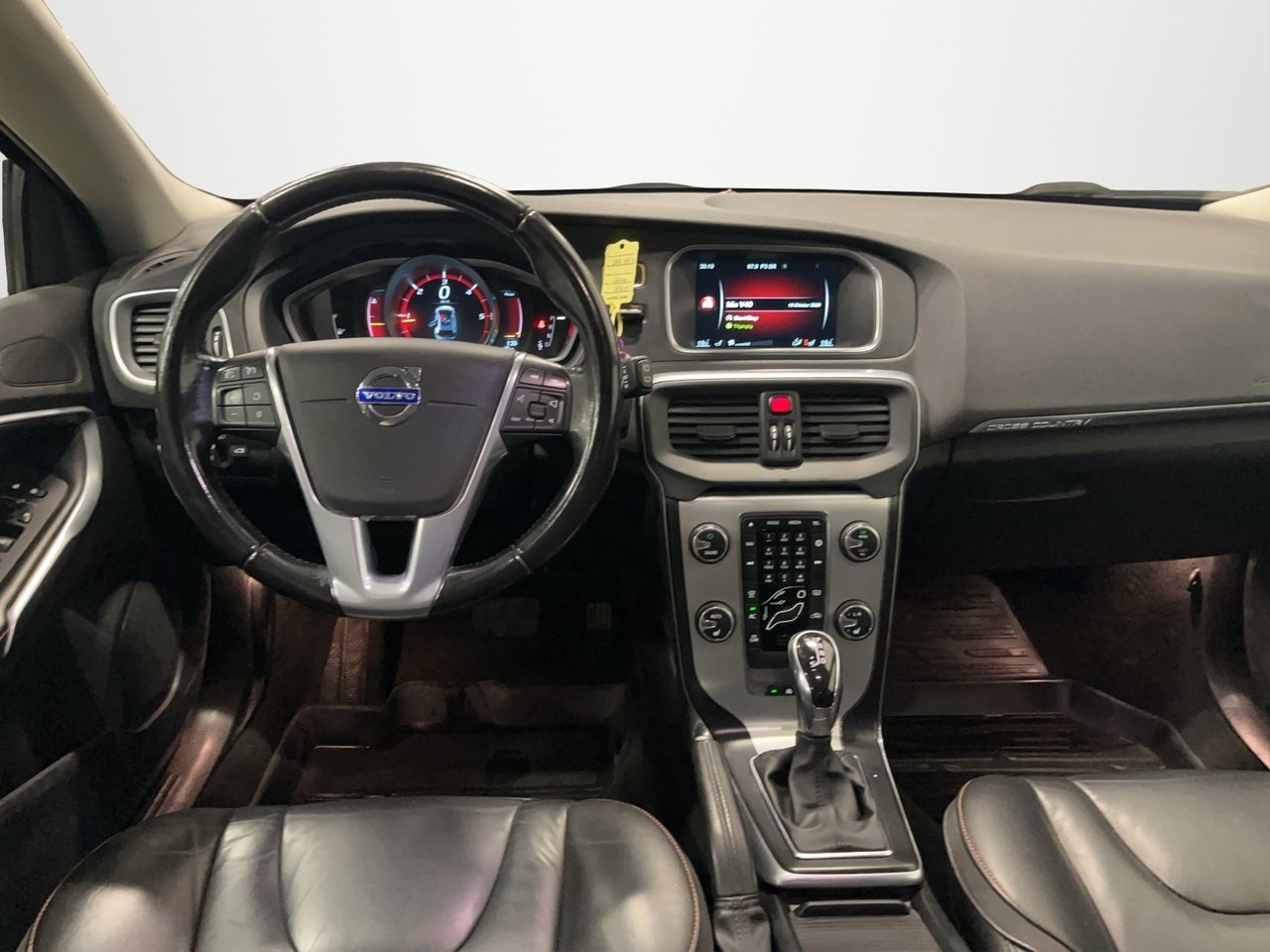 Volvo V40 Cross Country D4 2015, photo 9/10