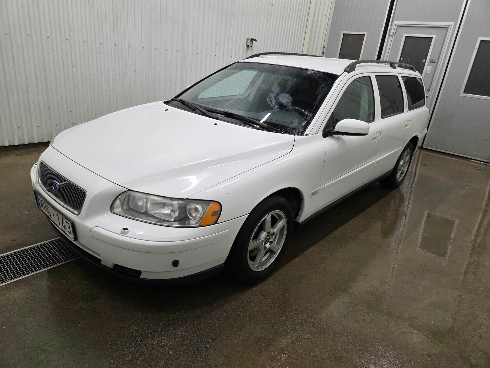 Volvo V70 2.4 2005, kuva 2/6