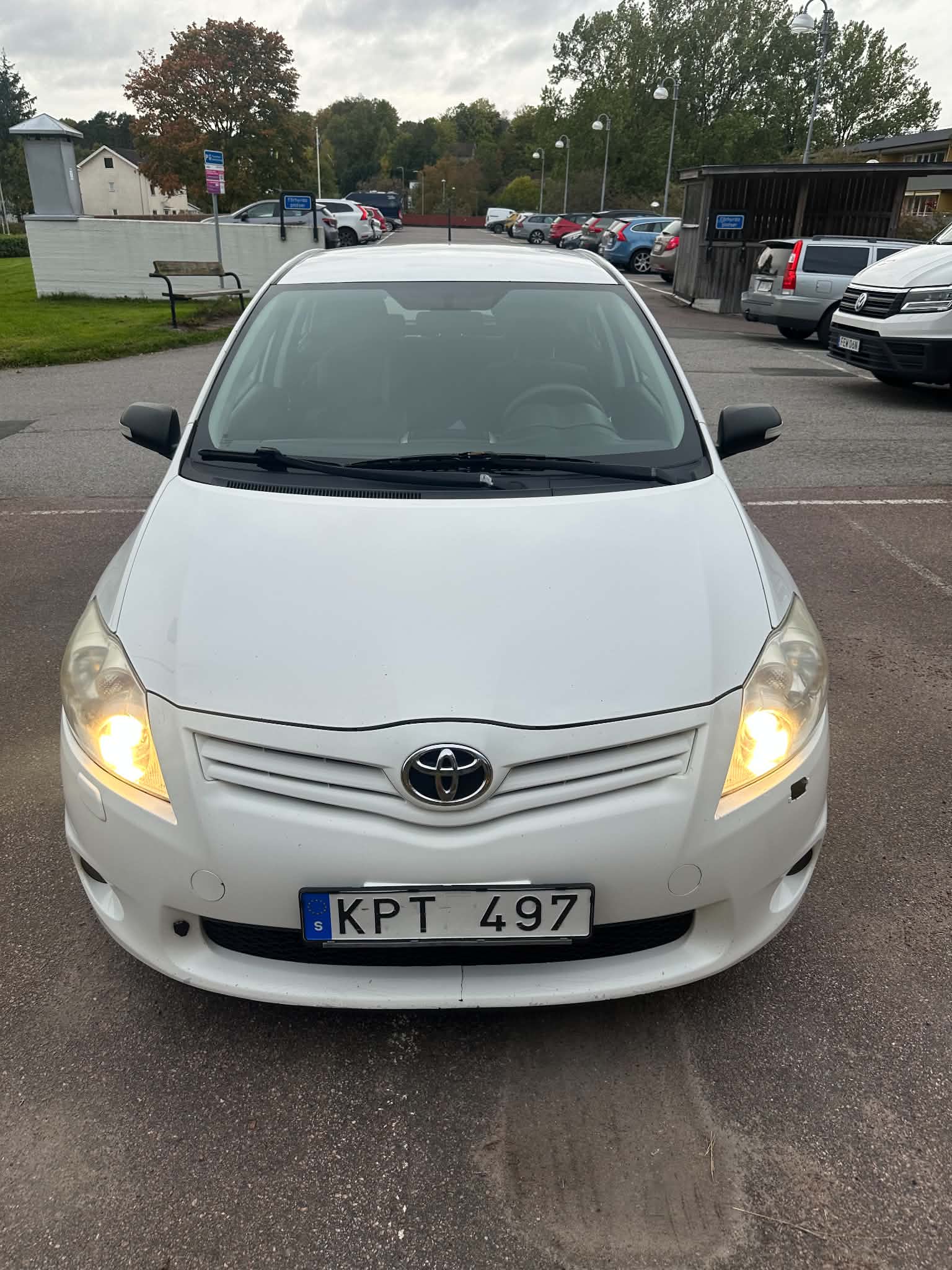 Toyota Auris 1.4 D-4D 2010, bild 2/9