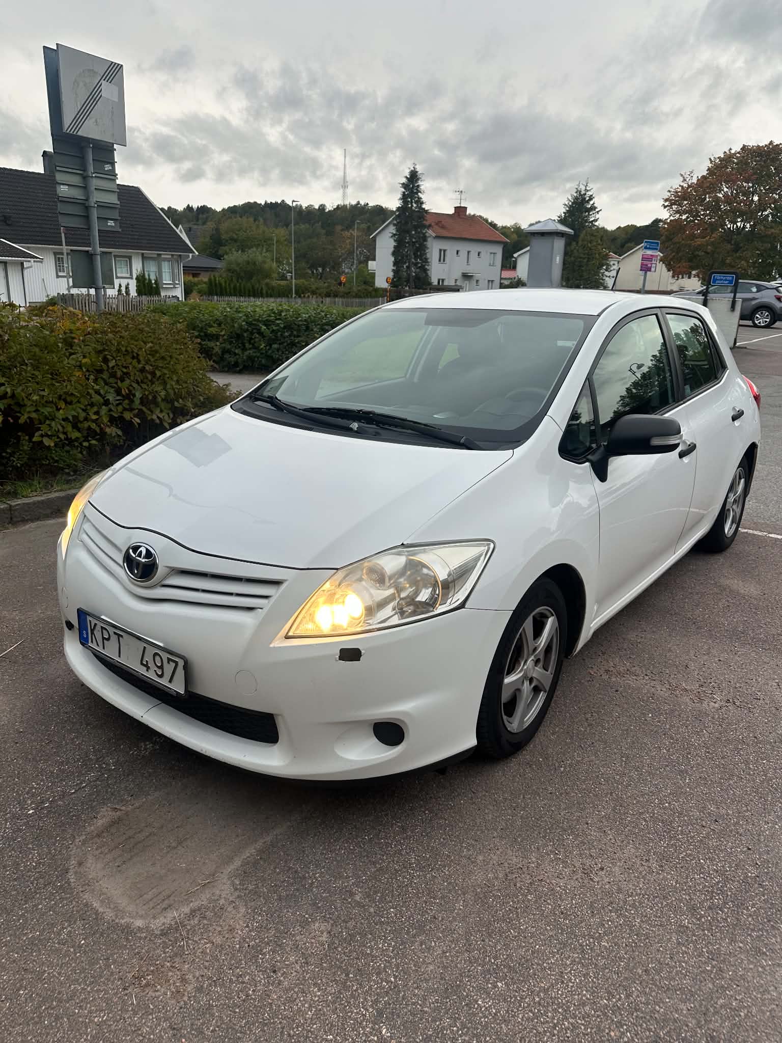 Toyota Auris 1.4 D-4D 2010, bild 3/9