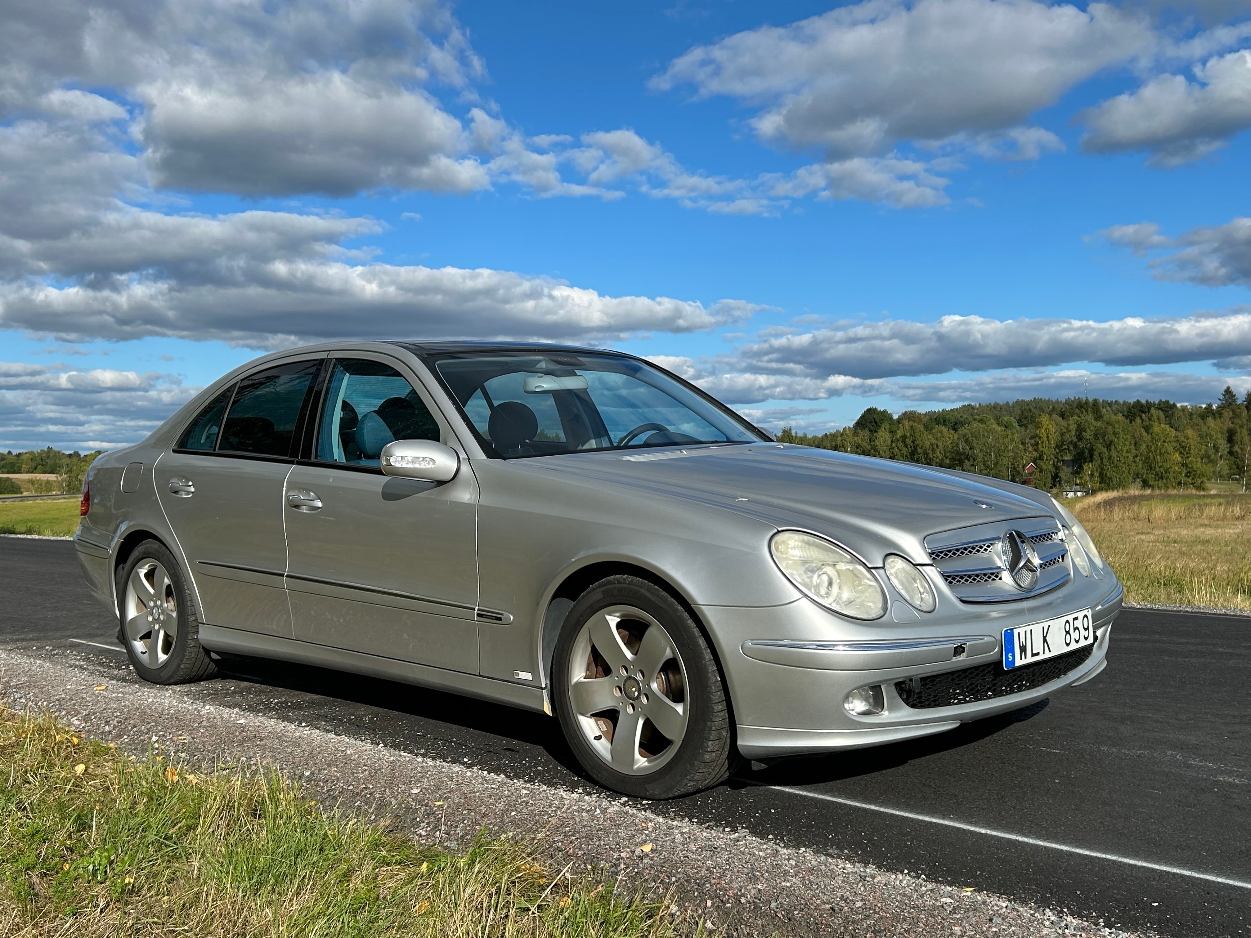 Mercedes-Benz E 500 2005, bild 3/7