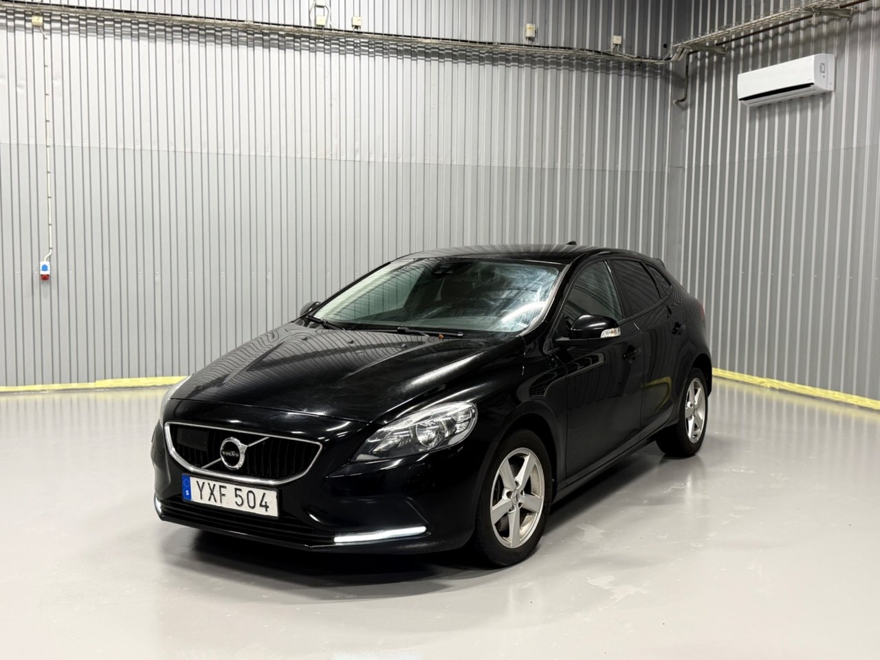 Volvo V40 T3 Business 2018, photo 4/10