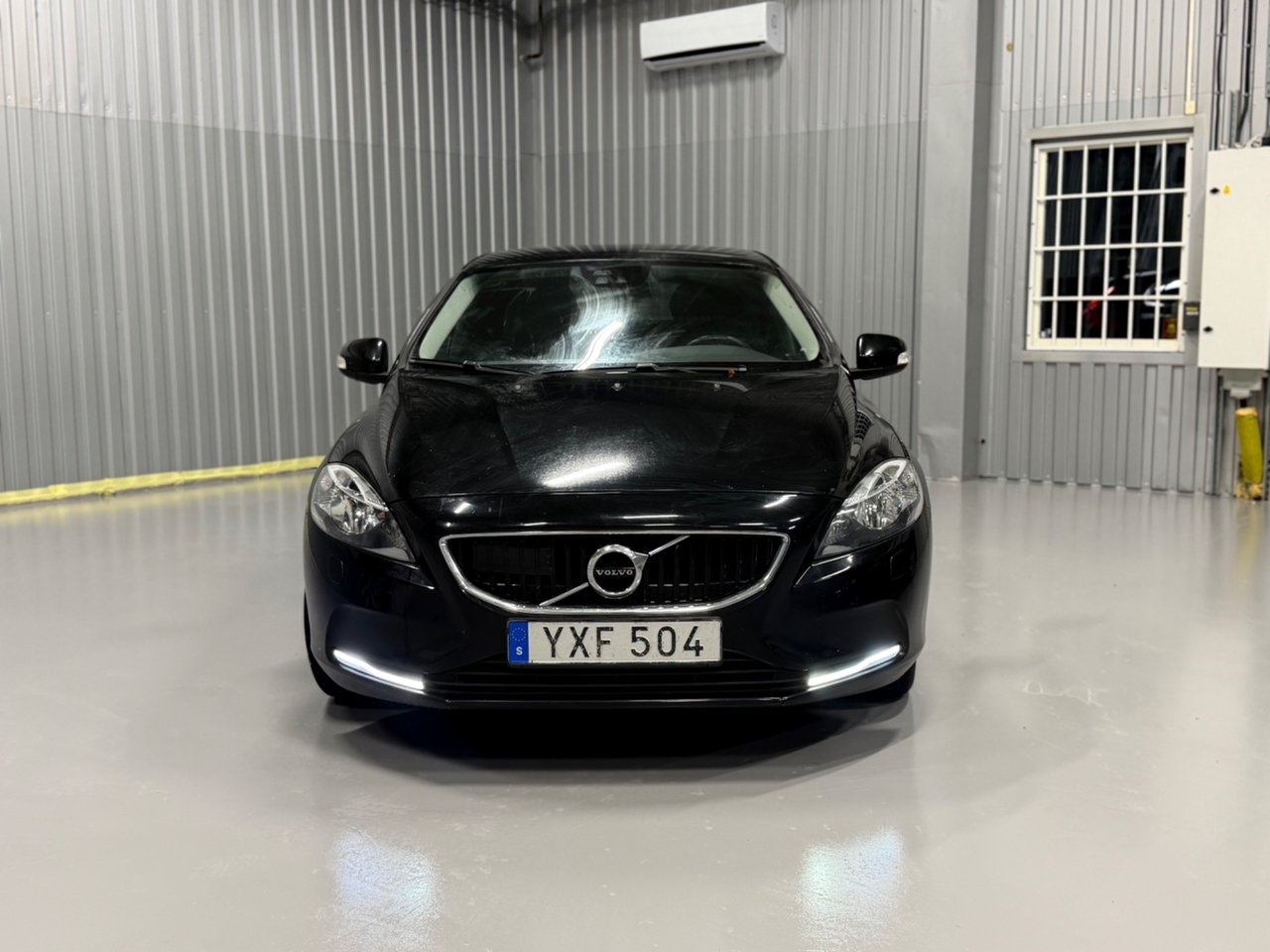 Volvo V40 T3 Business 2018, photo 3/10