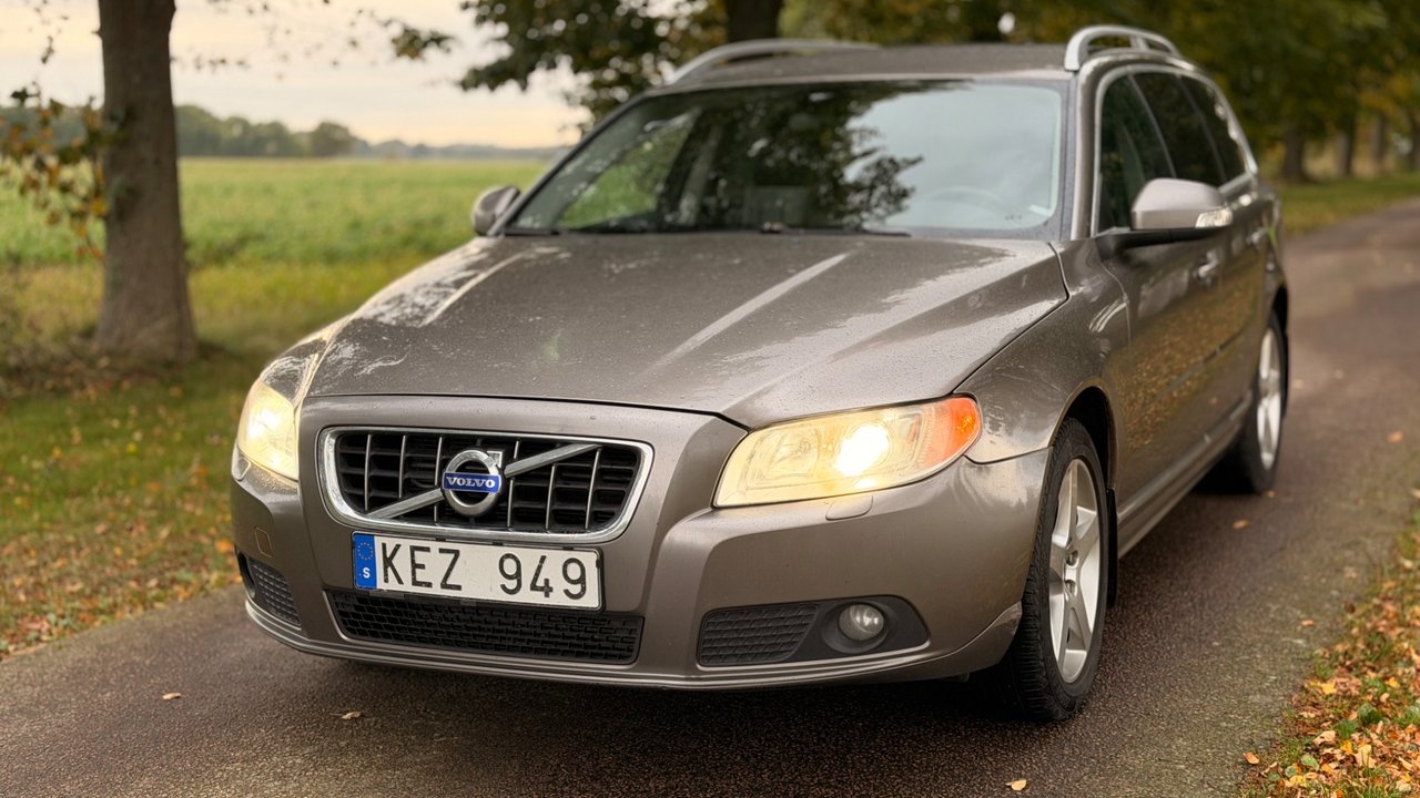 Volvo V70 D5 Summum 2010, bild 2/10