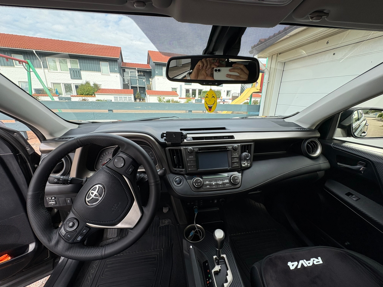 Toyota RAV4 2.0 2014, bild 2/10