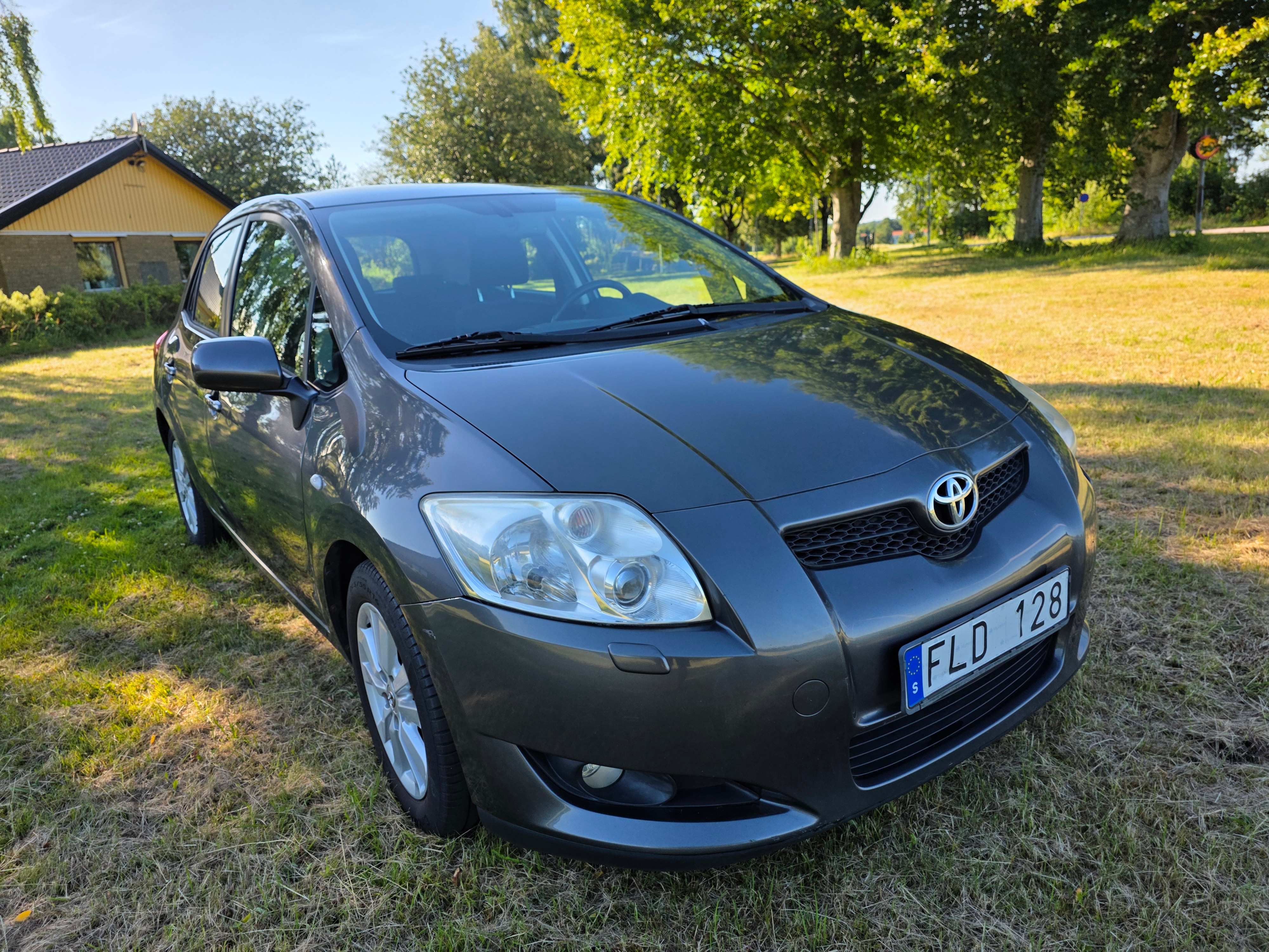 Toyota Auris 1.6 2008, bild 2/7