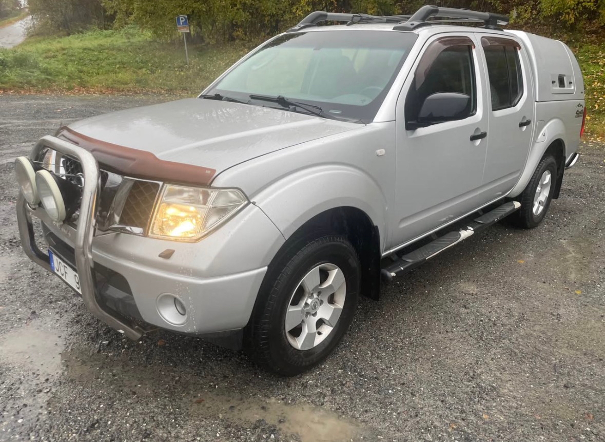 Nissan Navara 2.5 dCi 2006, bild 2/9