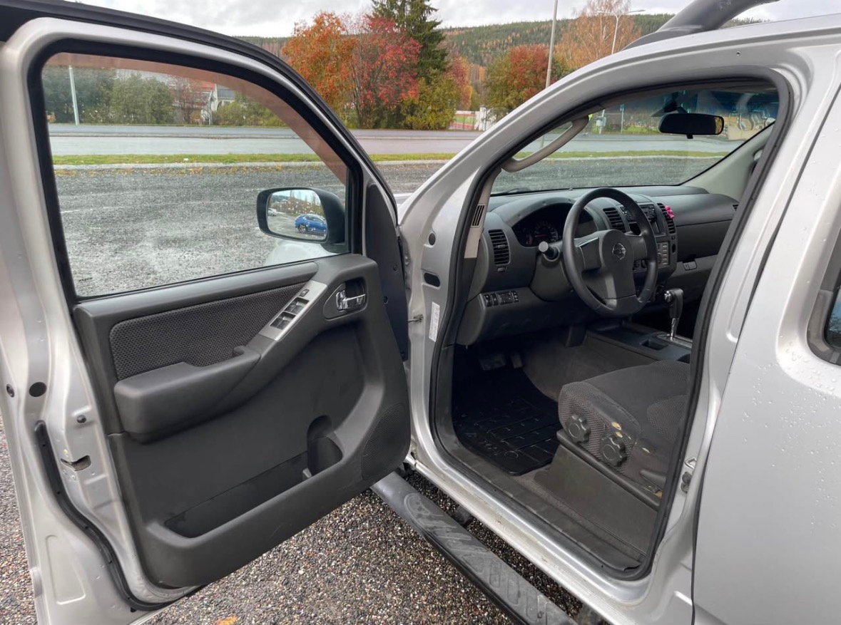 Nissan Navara 2.5 dCi 2006, bild 5/9