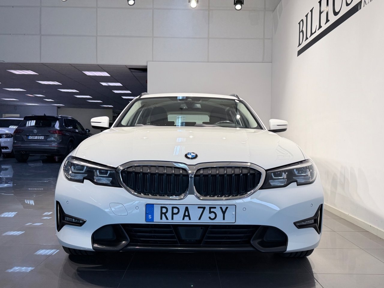 BMW 330e 2021, bild 2/20