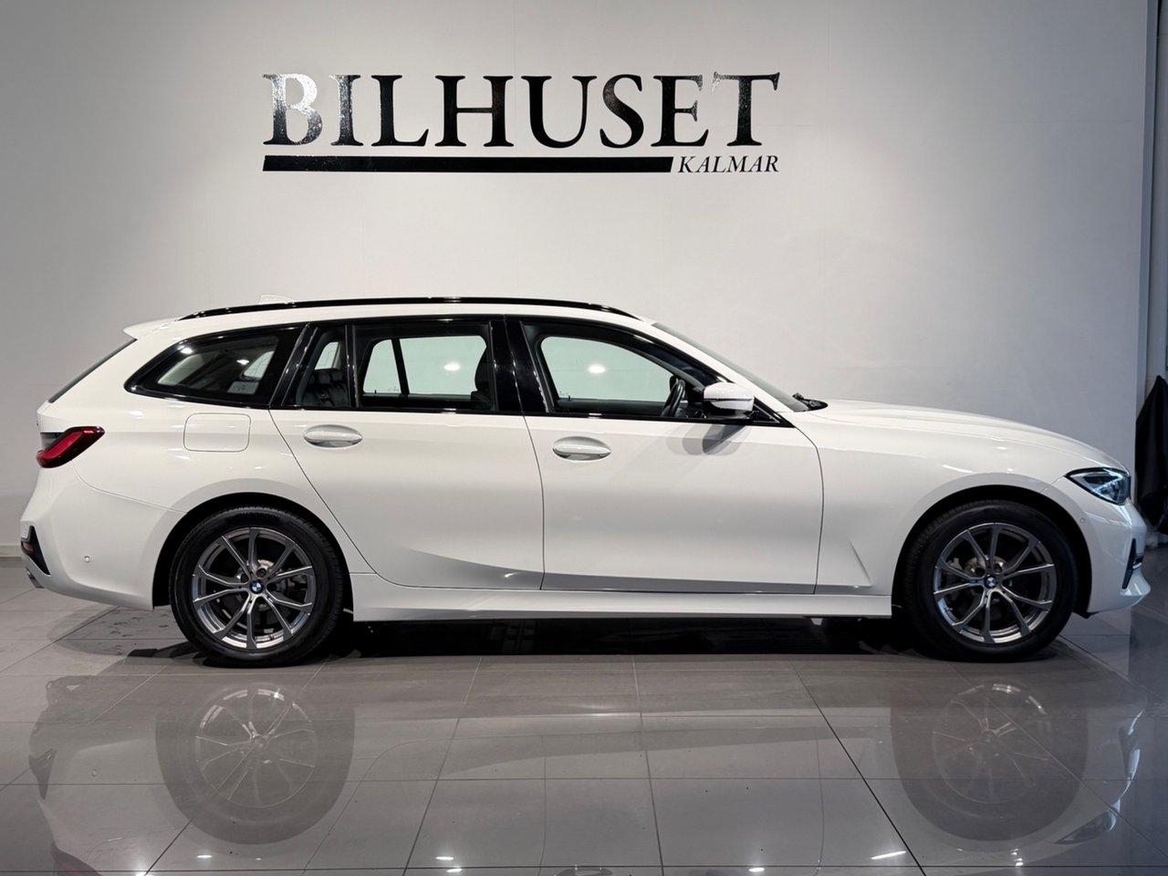 BMW 330e 2021, bild 3/20