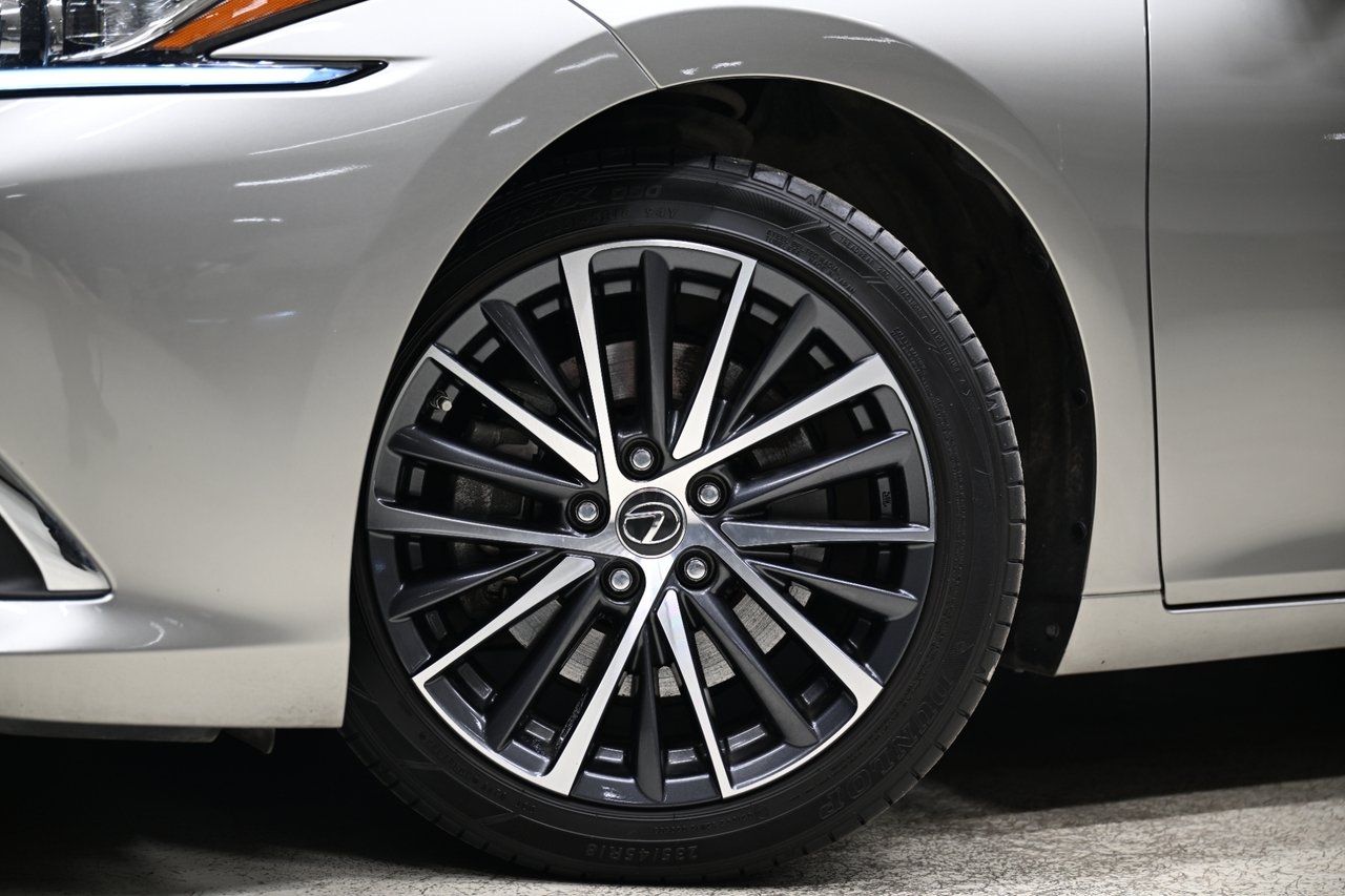 Lexus ES 300h 2023, bild 3/10