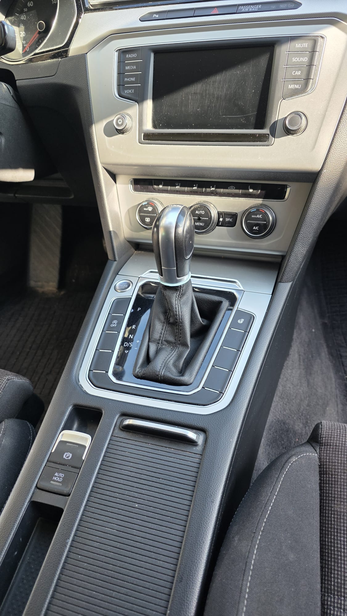 Volkswagen Passat 2017, bild 6/13
