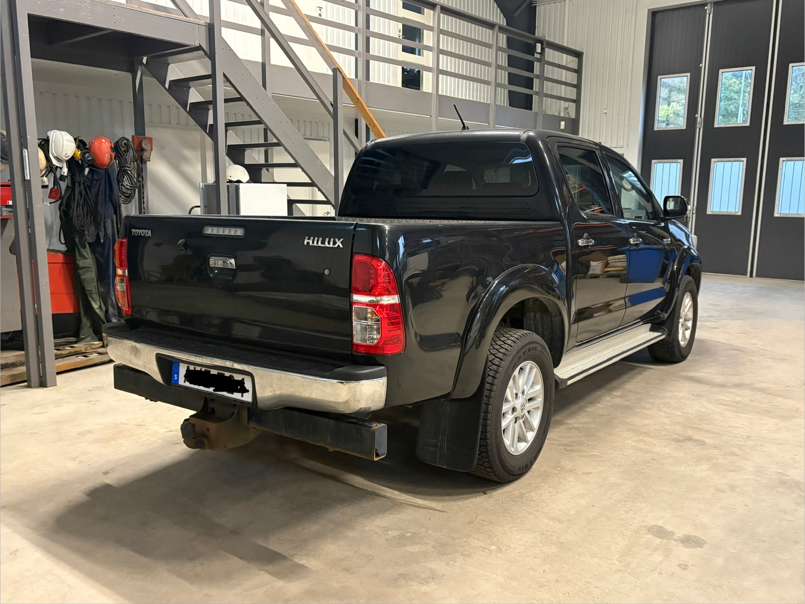 Toyota Hilux 3.0 D-4D 2013, kuva 2/3