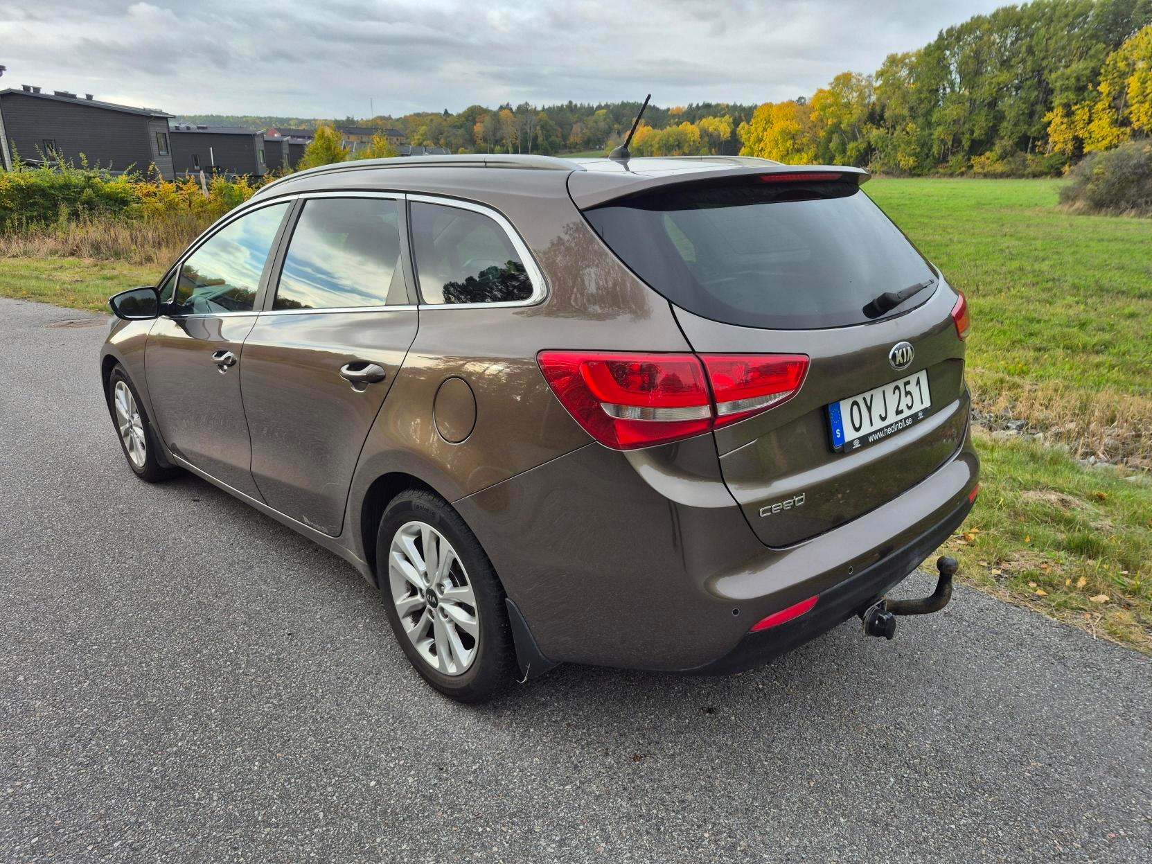 Kia Ceed 1.6 GDI 2016, bild 3/9