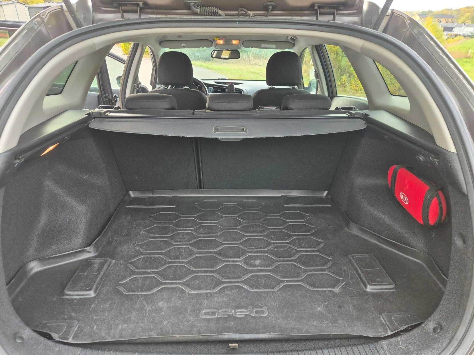 Kia Ceed 1.6 GDI 2016, bild 7/9