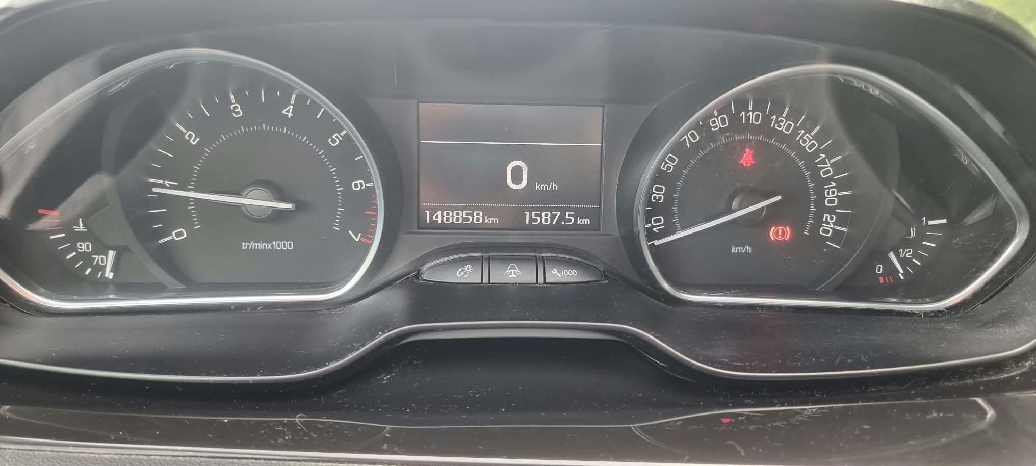 Peugeot 208 2014, bild 7/8