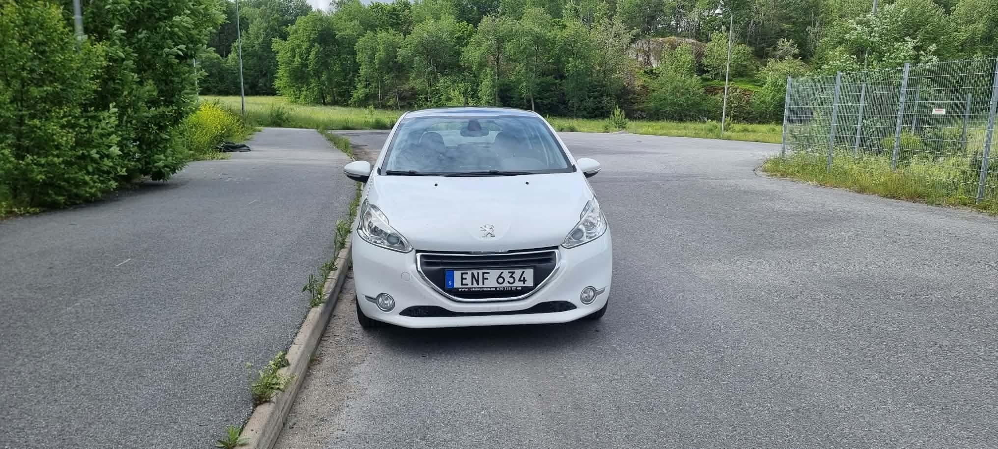 Peugeot 208