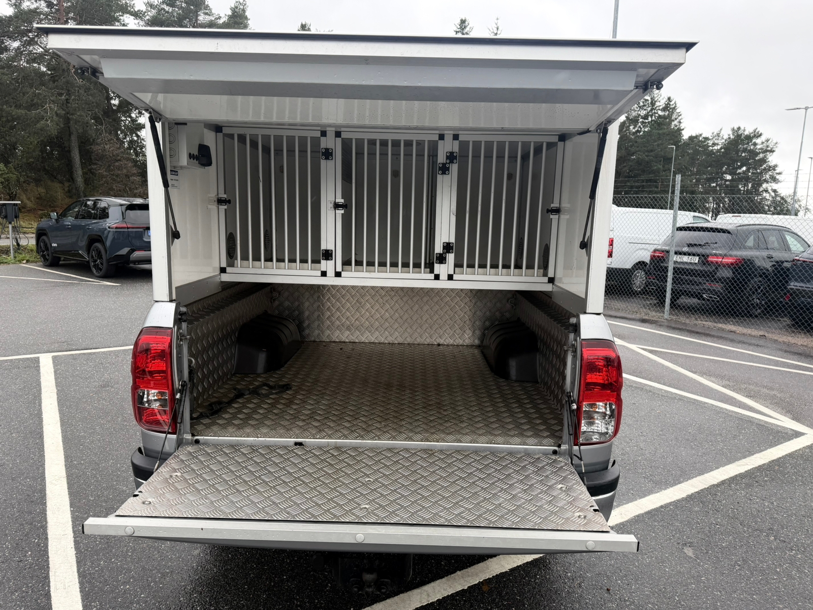 Toyota Hilux 2.4 D-4D 2017, bild 2/10