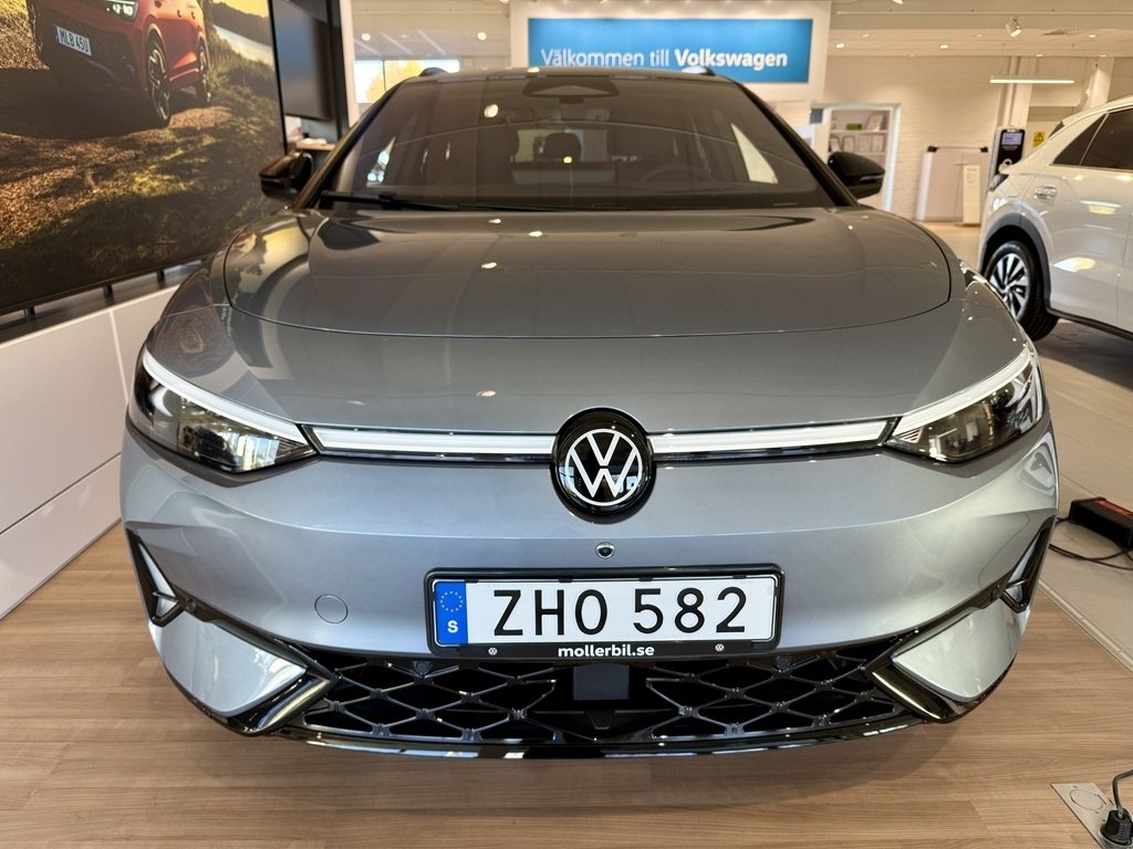 Volkswagen ID.7 GTX 2027, bild 2/10