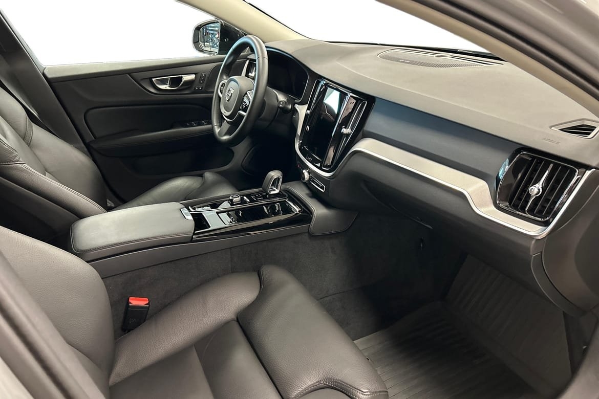 Volvo V60 T6 Plus Dark Nordic 2025, bild 7/10