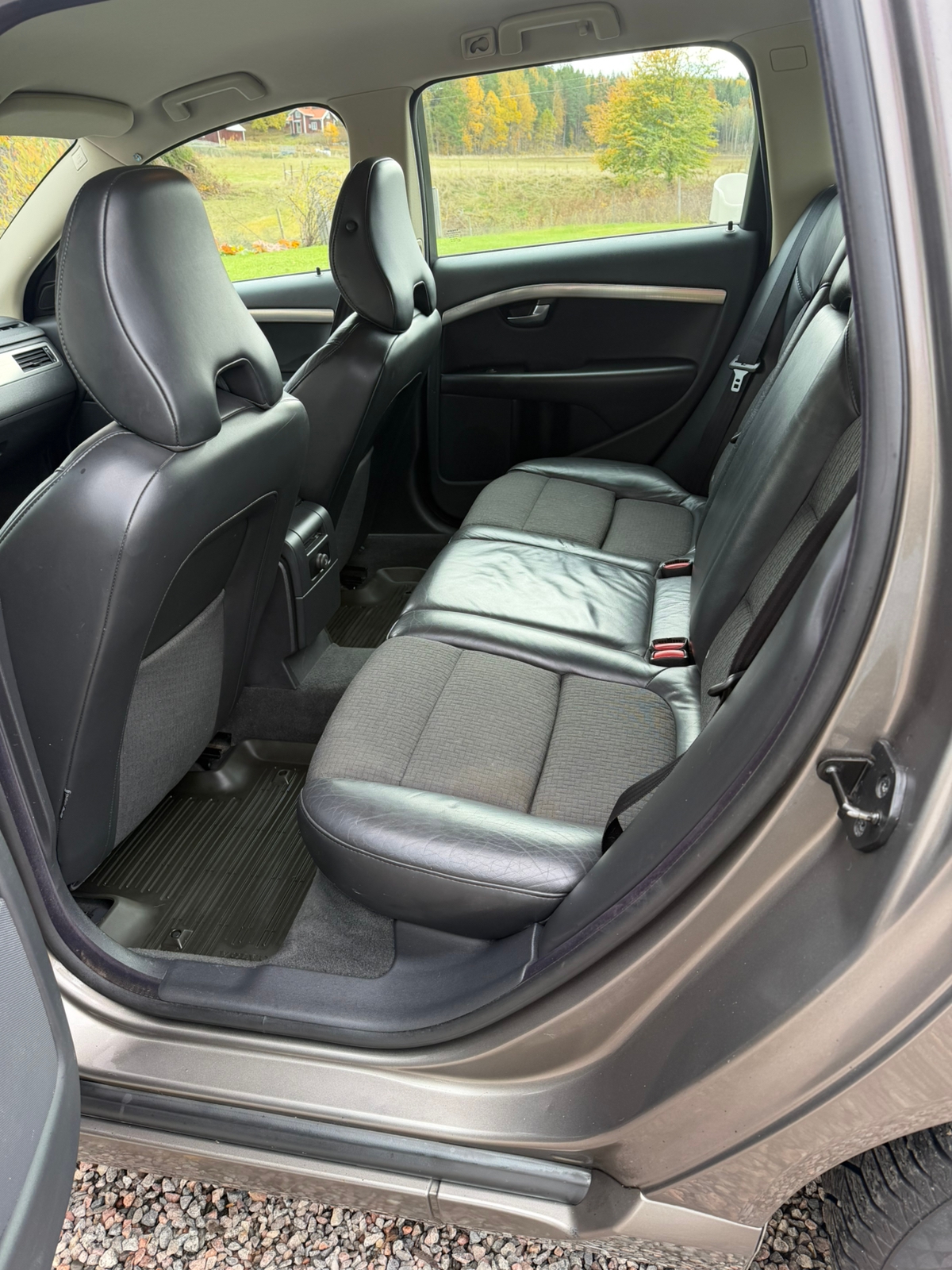 Volvo V70 Momentum 2008, bild 7/8