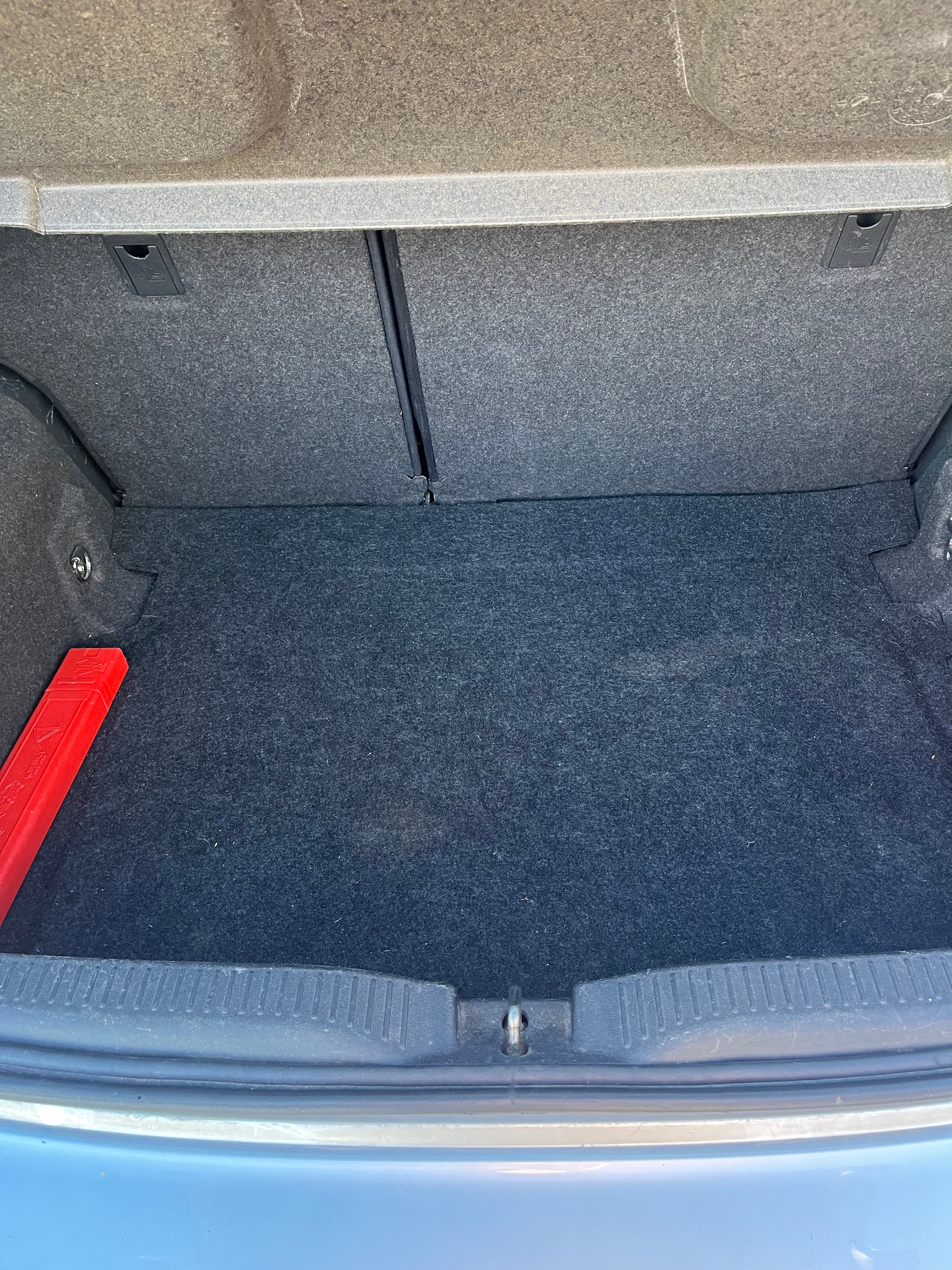 Toyota Auris 1.4 D-4D 2011, bild 3/4