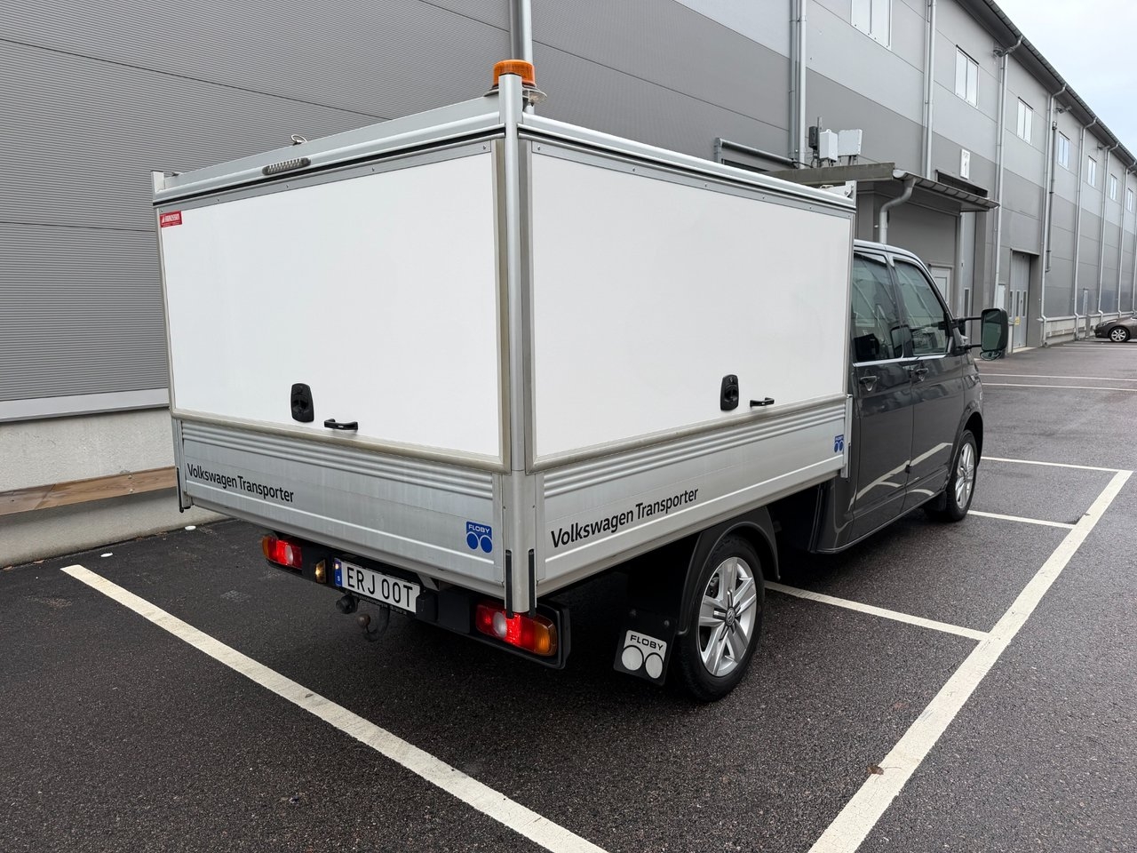 Volkswagen Transporter 2023, photo 7/10
