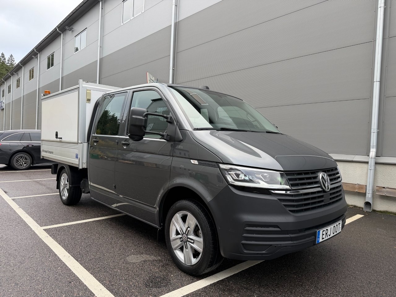 Volkswagen Transporter 2023, photo 3/10