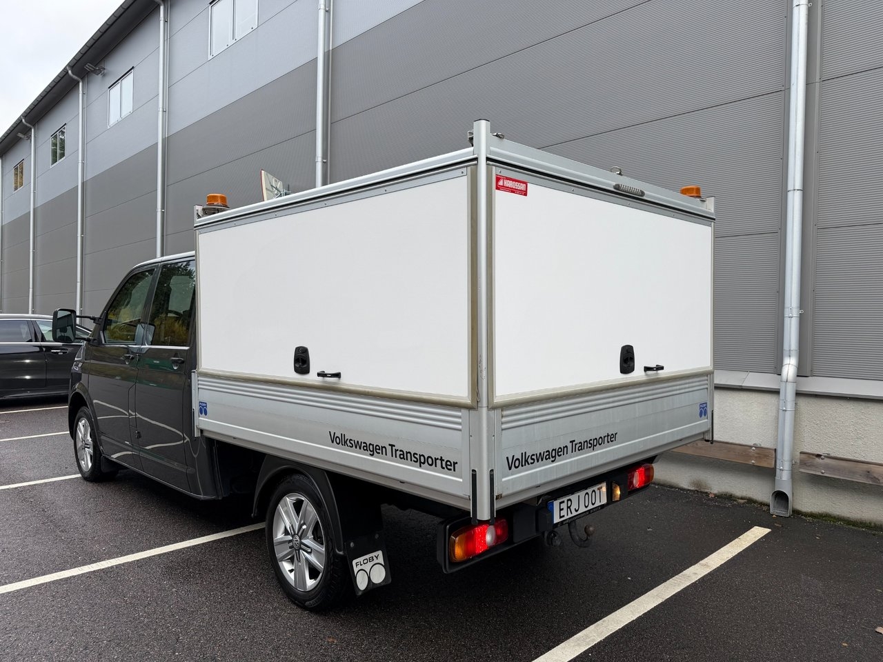 Volkswagen Transporter 2023, photo 6/10