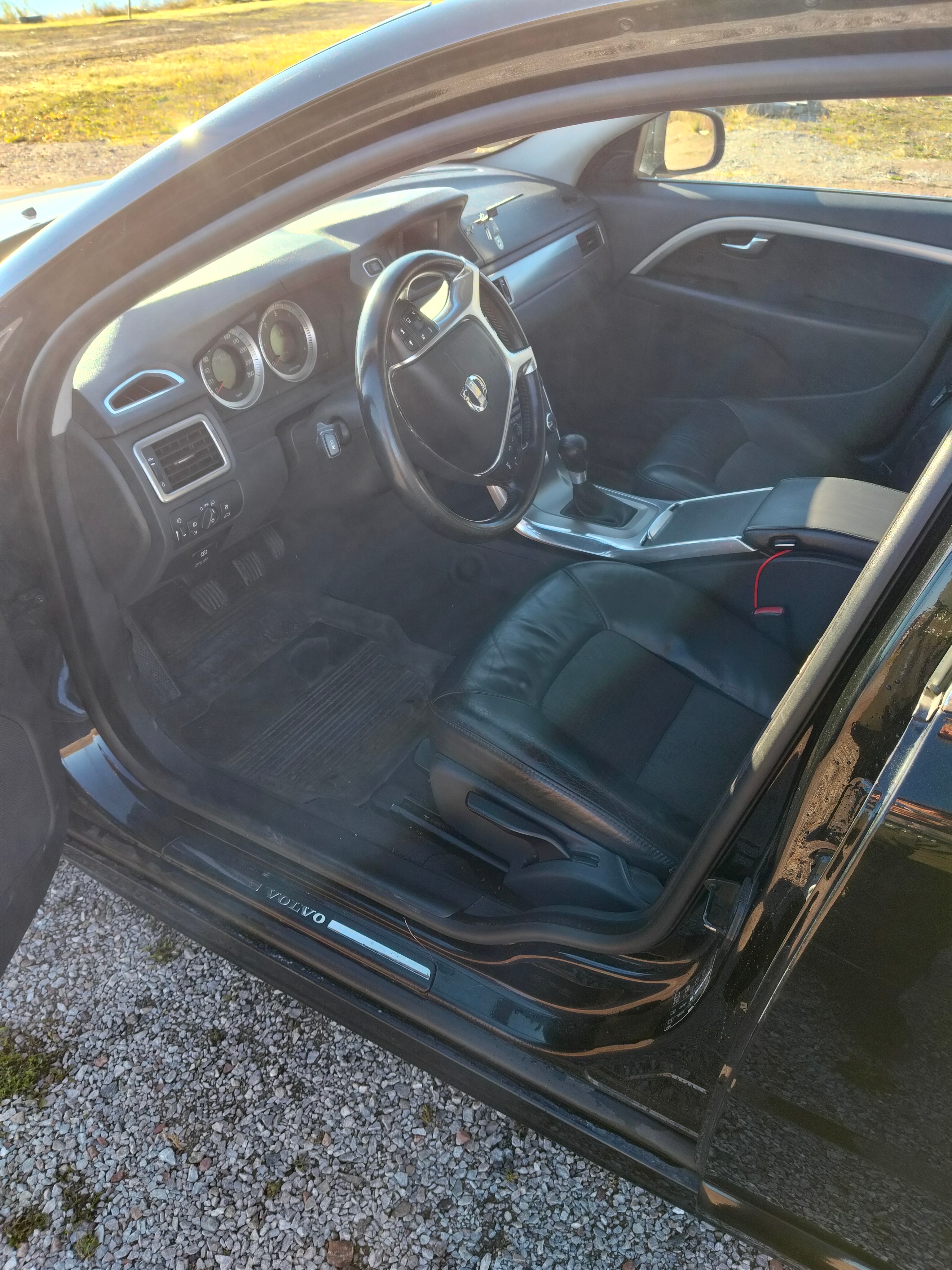 Volvo V70 D3 2012, photo 5/6
